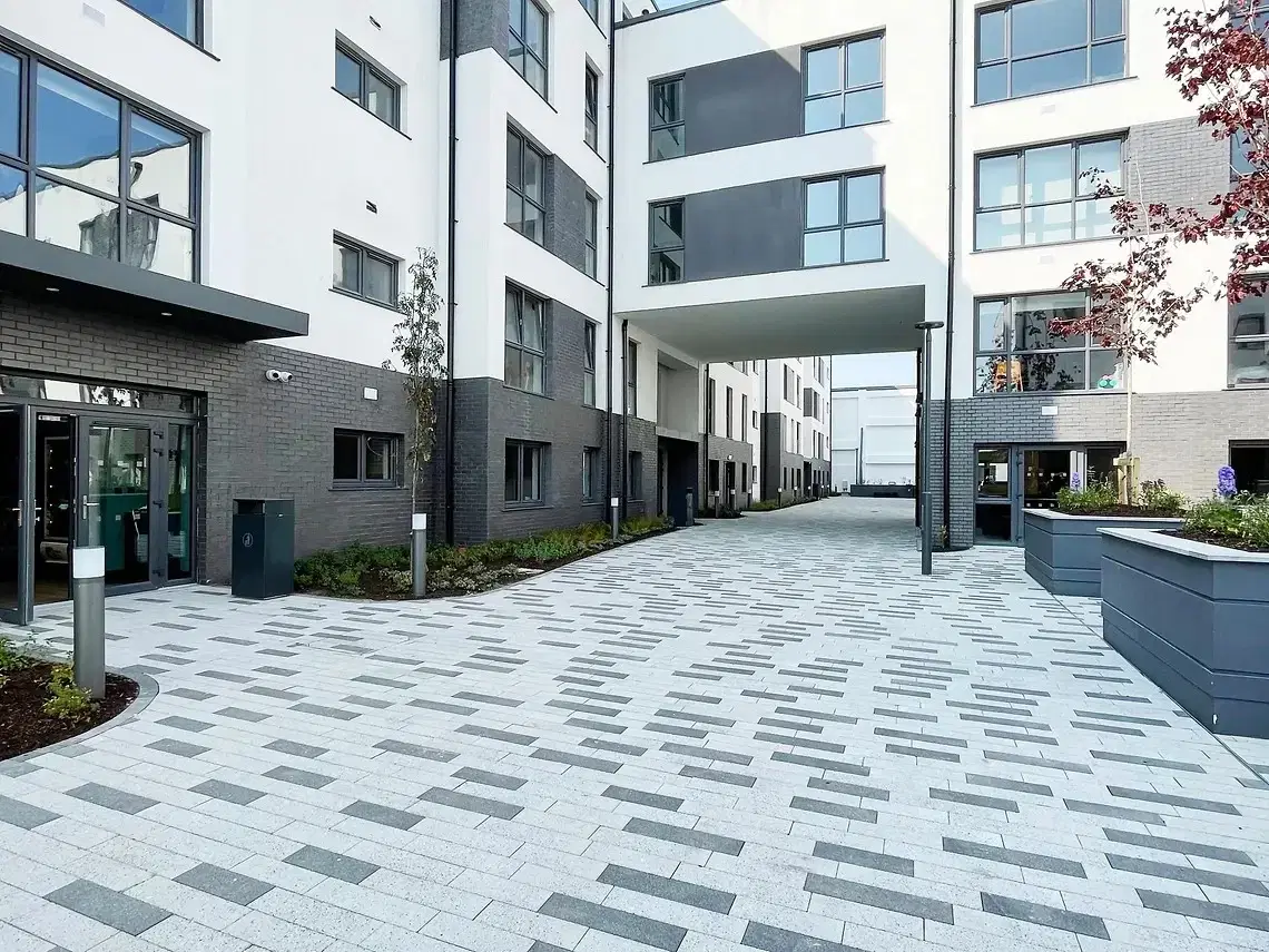 Yugo Melbourn Point, Cork – Exterior