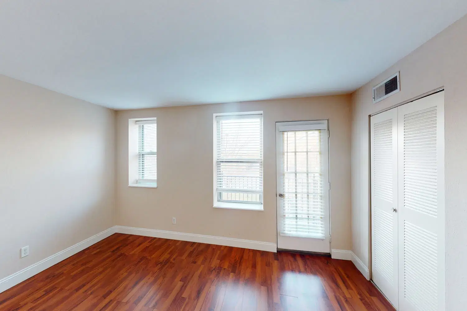 Georgian Court, St. Louis – 1 Bed 1 Bath