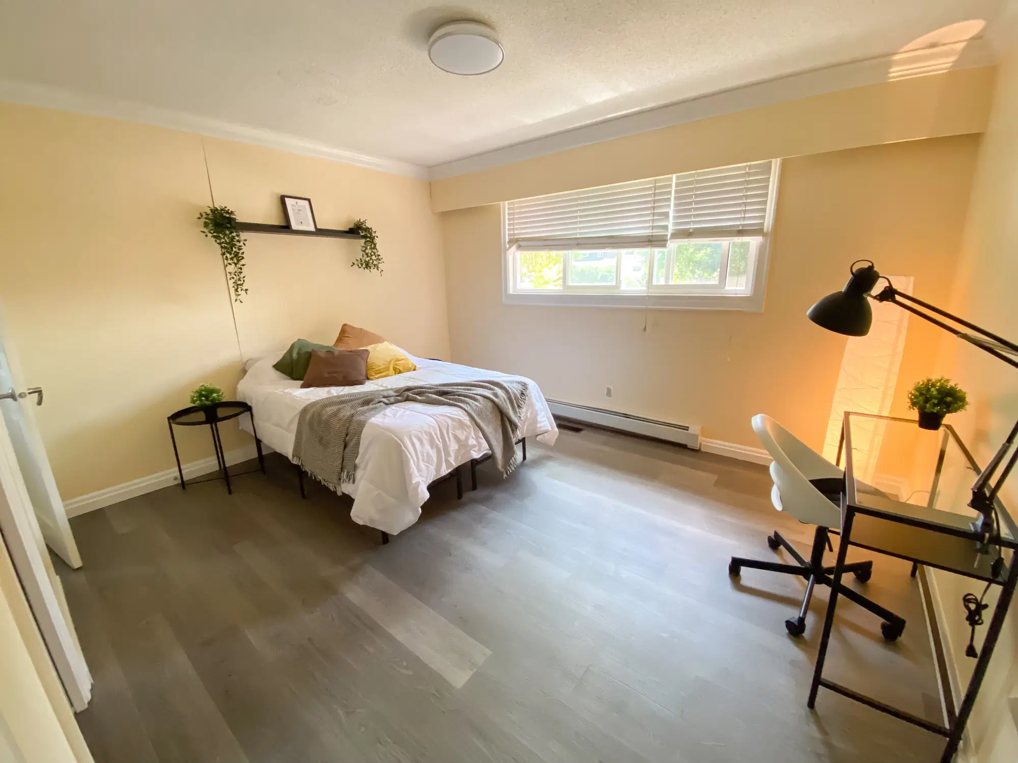 1285 E 48th Ave, Vancouver – Room 1 - Master (5 Bed 2 Bath)