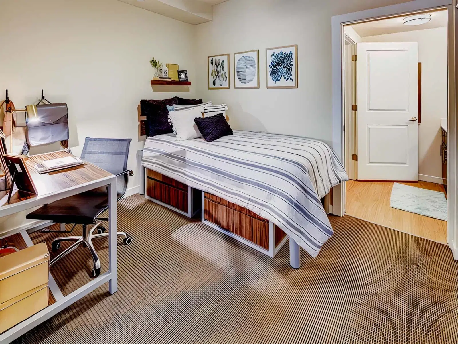 The Callaway House, Austin – Room in 2 Bed - 2 Bath Apartment - Floors 16-17