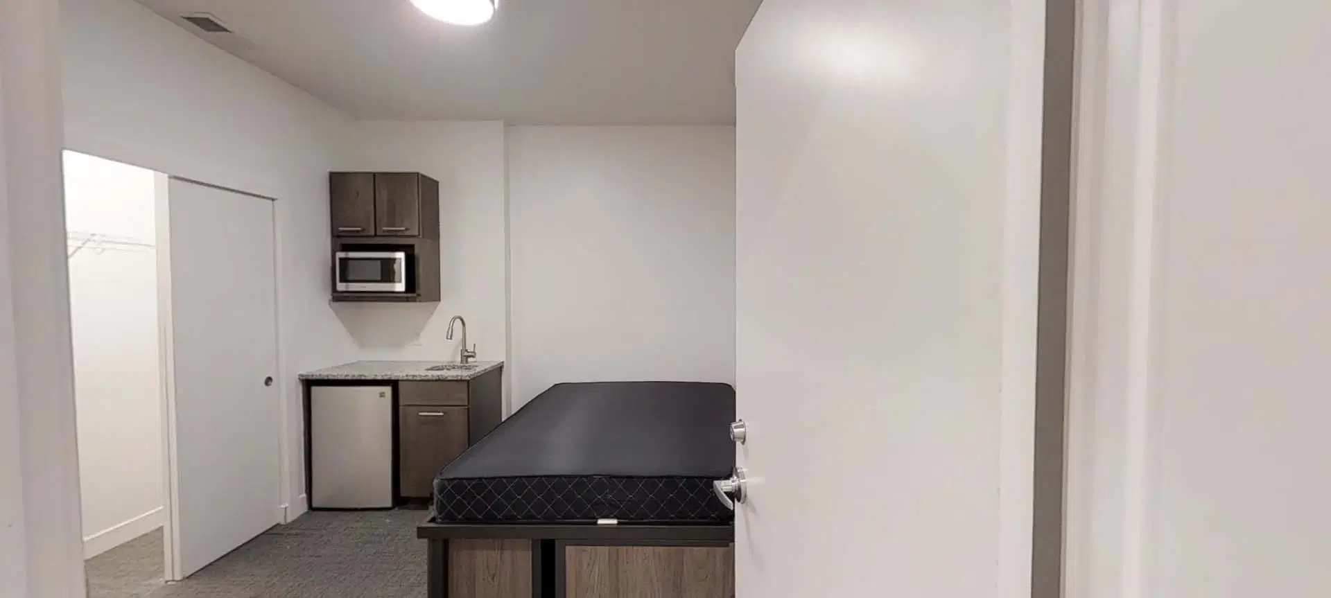 The View On Pavey Square, Columbus – 4x4 Kitchenette | Room in 4 Bedroom 4 Bathroom
