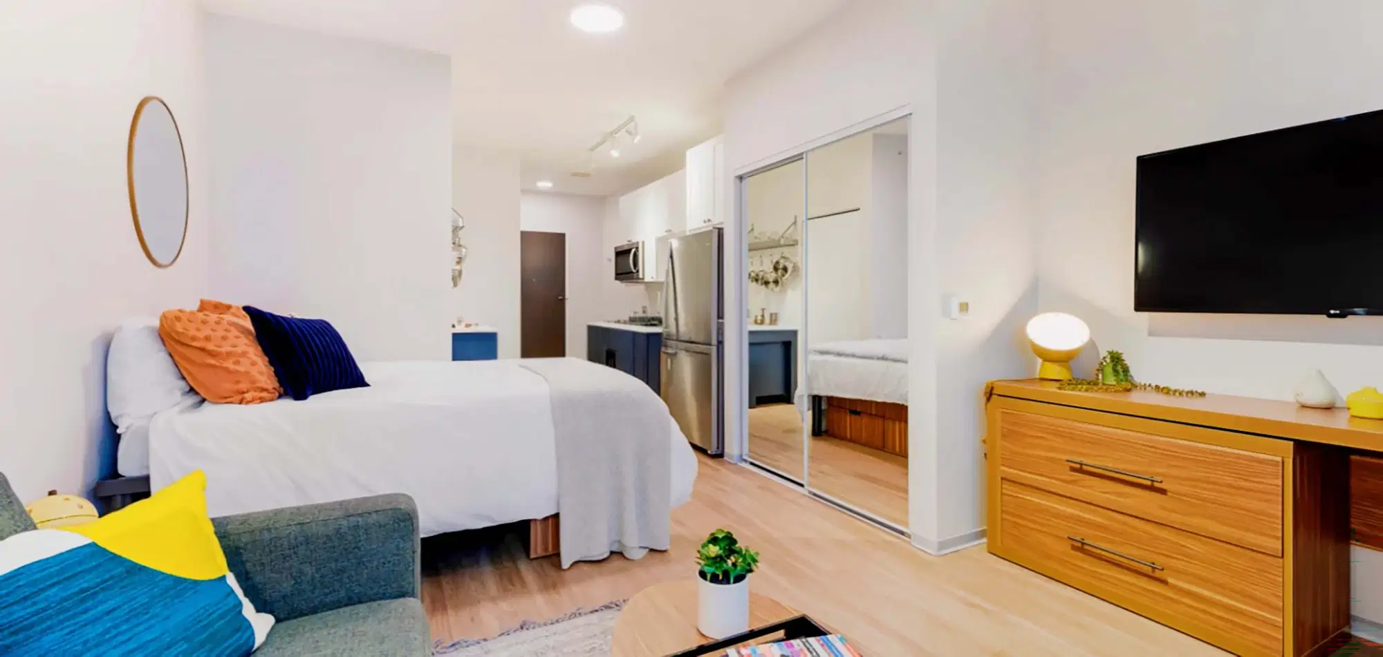 HERE Minneapolis, Minneapolis – 2x2 Master Room in 2 Bedroom 2 Bathroom