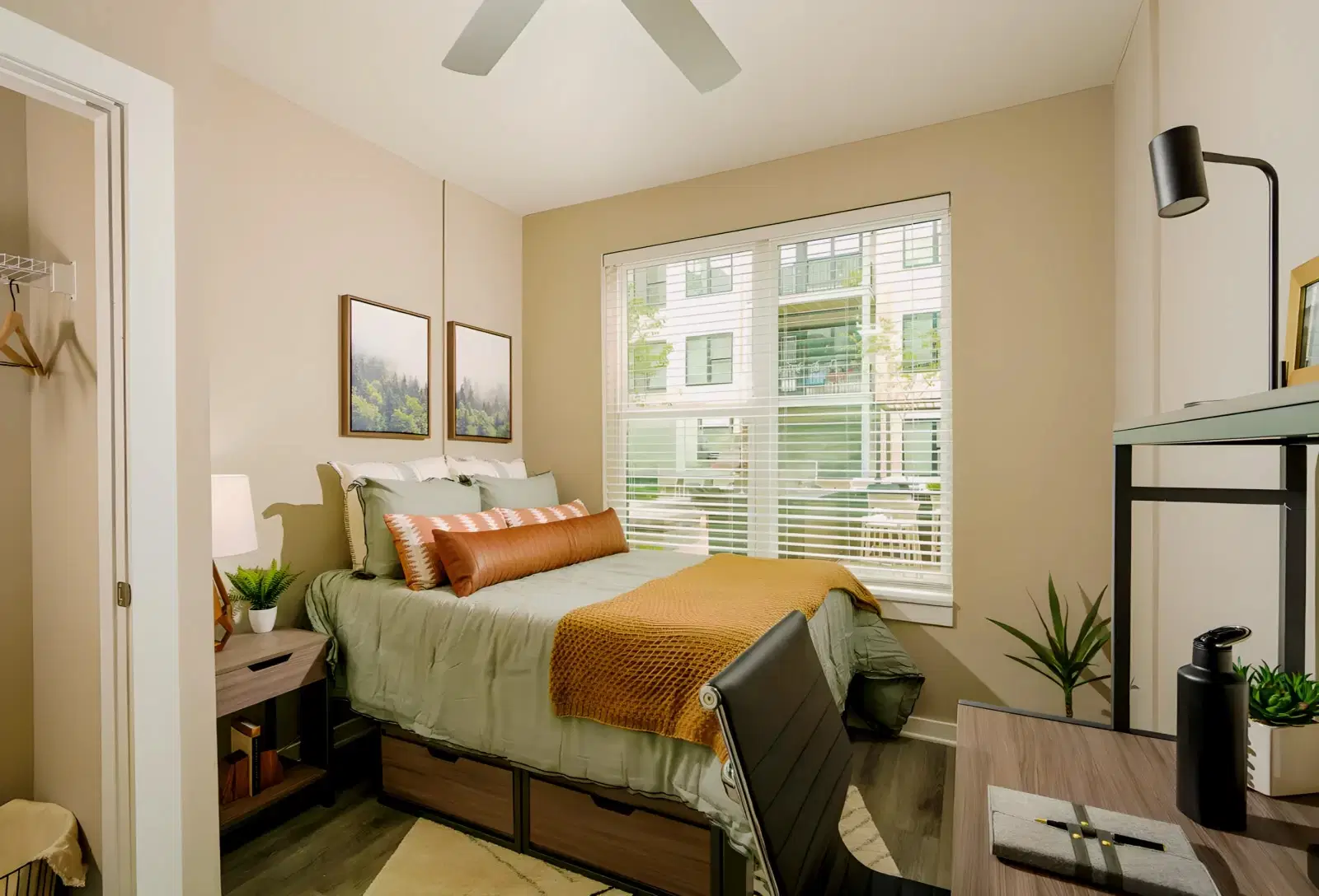 Standard at Bloomington, Bloomington – Bradford Room in 2 Bedroom 2 Bathroom