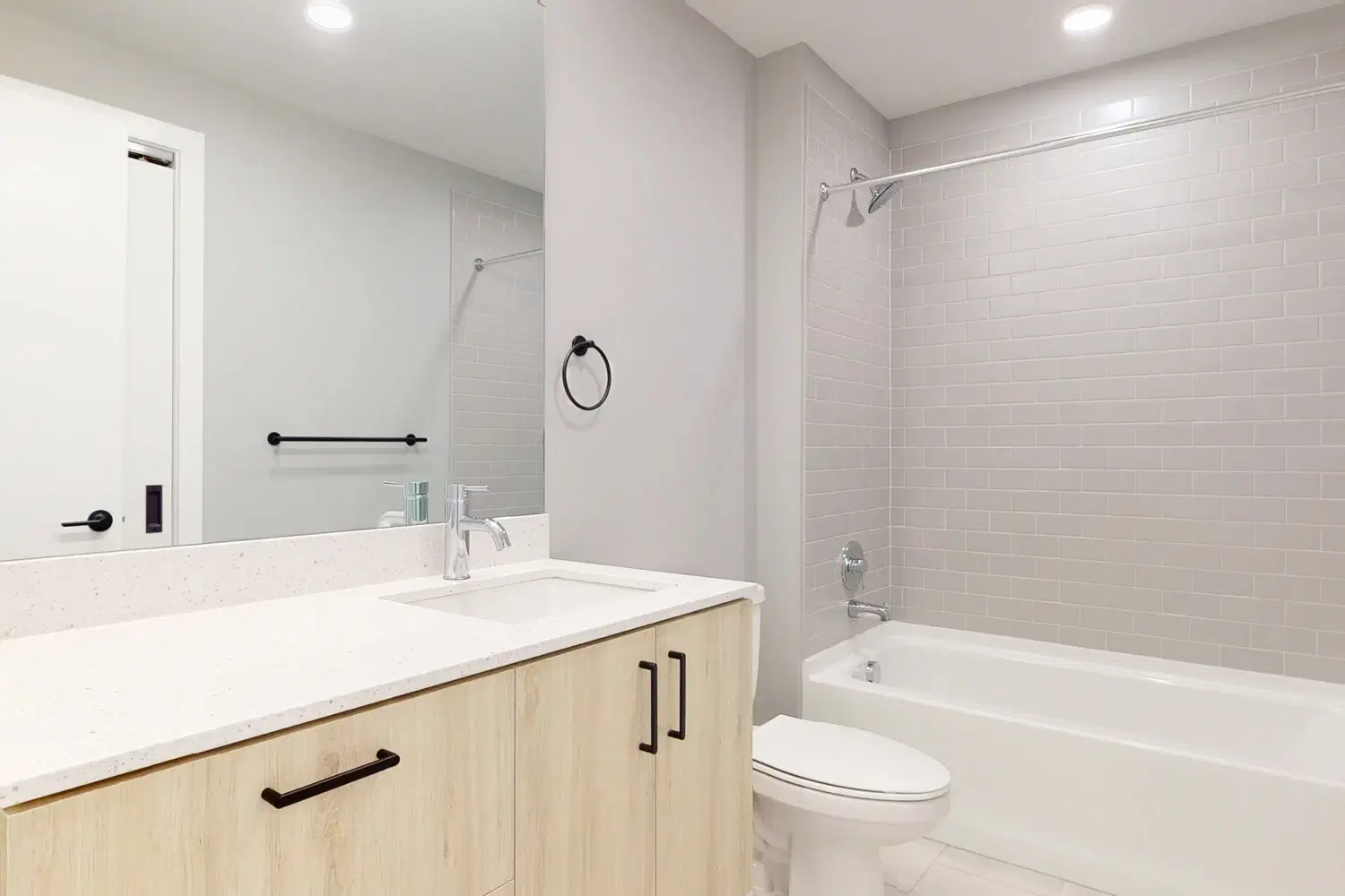 Cavalier At The Crosswalks, Kansas City – 2 Bed 2 Bath