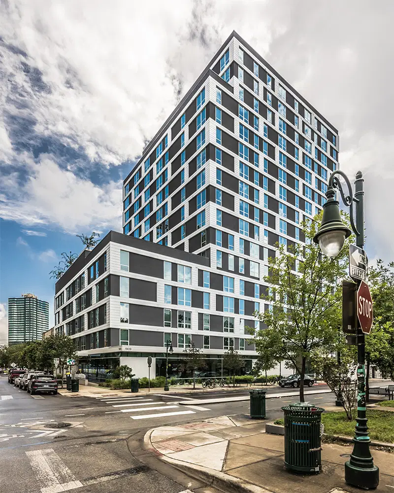 Signature 1909, Austin – Exterior