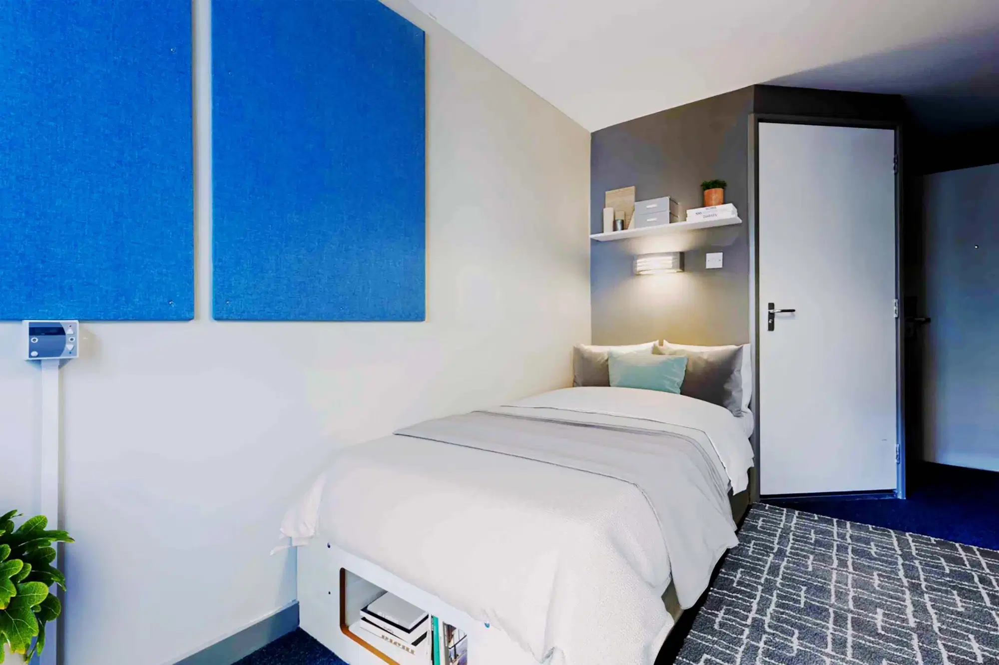 Old Fire Station, Aberdeen – Ensuite - Silver