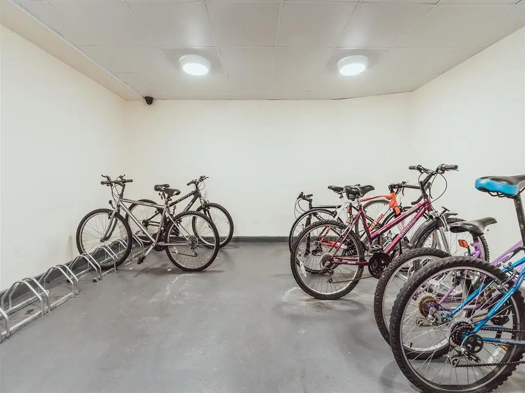 Lomax Halls, Stoke-On-Trent – Amenities