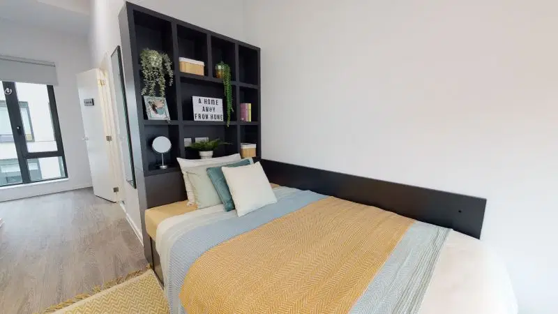 iQ Bloomsbury, London – Gold En Suite