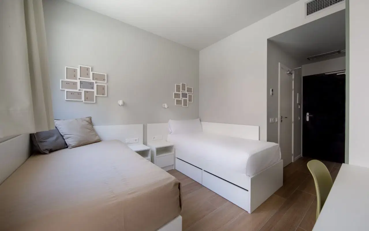 Xior Paseo De Gracia, Barcelona – Individual With Sofa