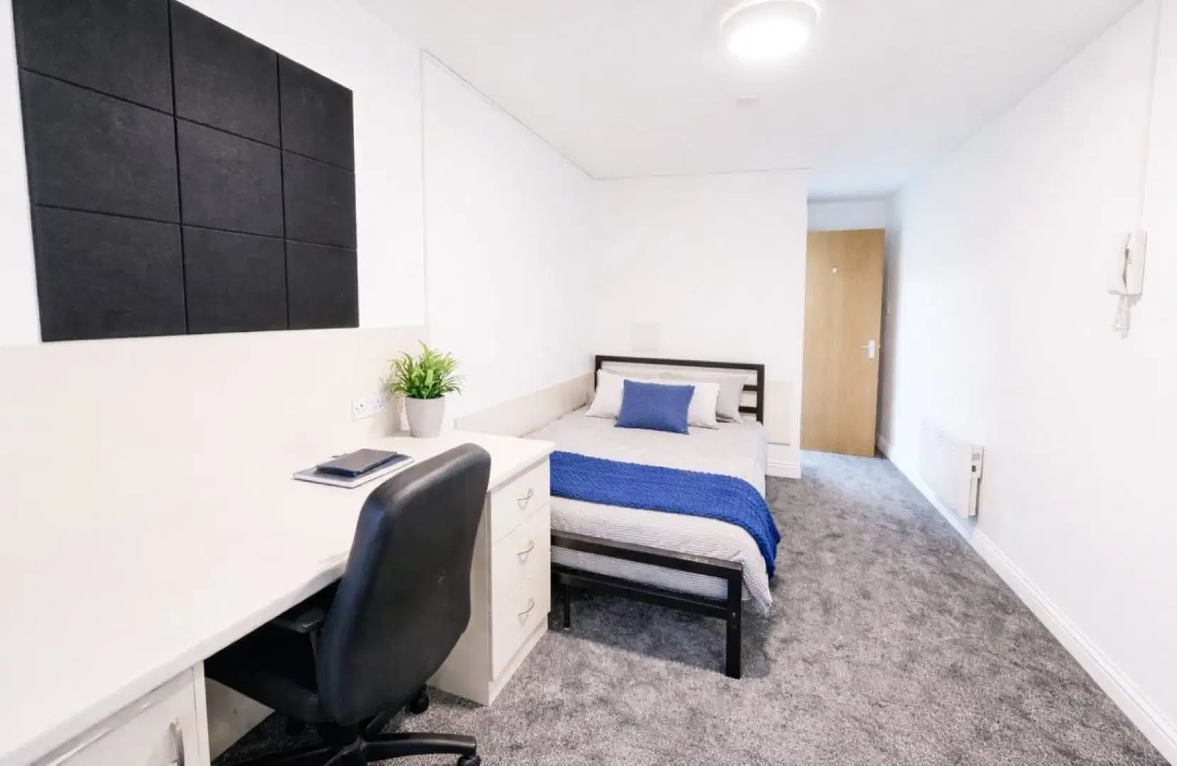 Truro Works, Sheffield – Deluxe Ensuite