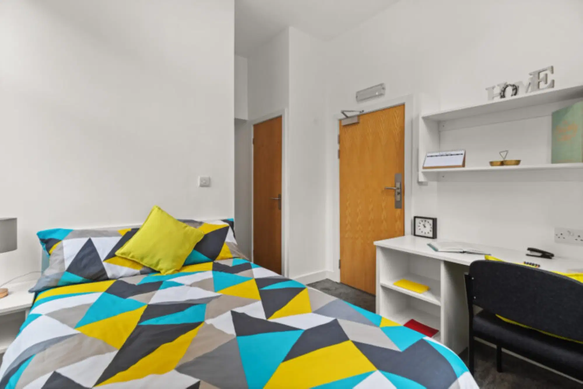 Sangha House, Leicester – Silver Ensuite