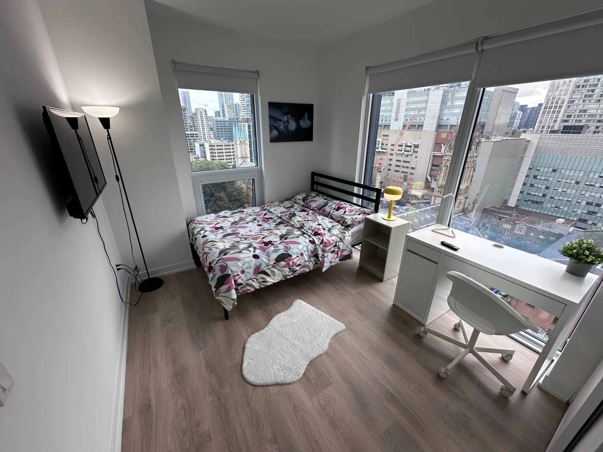 Dalhousie, Toronto – Silver Plus Room