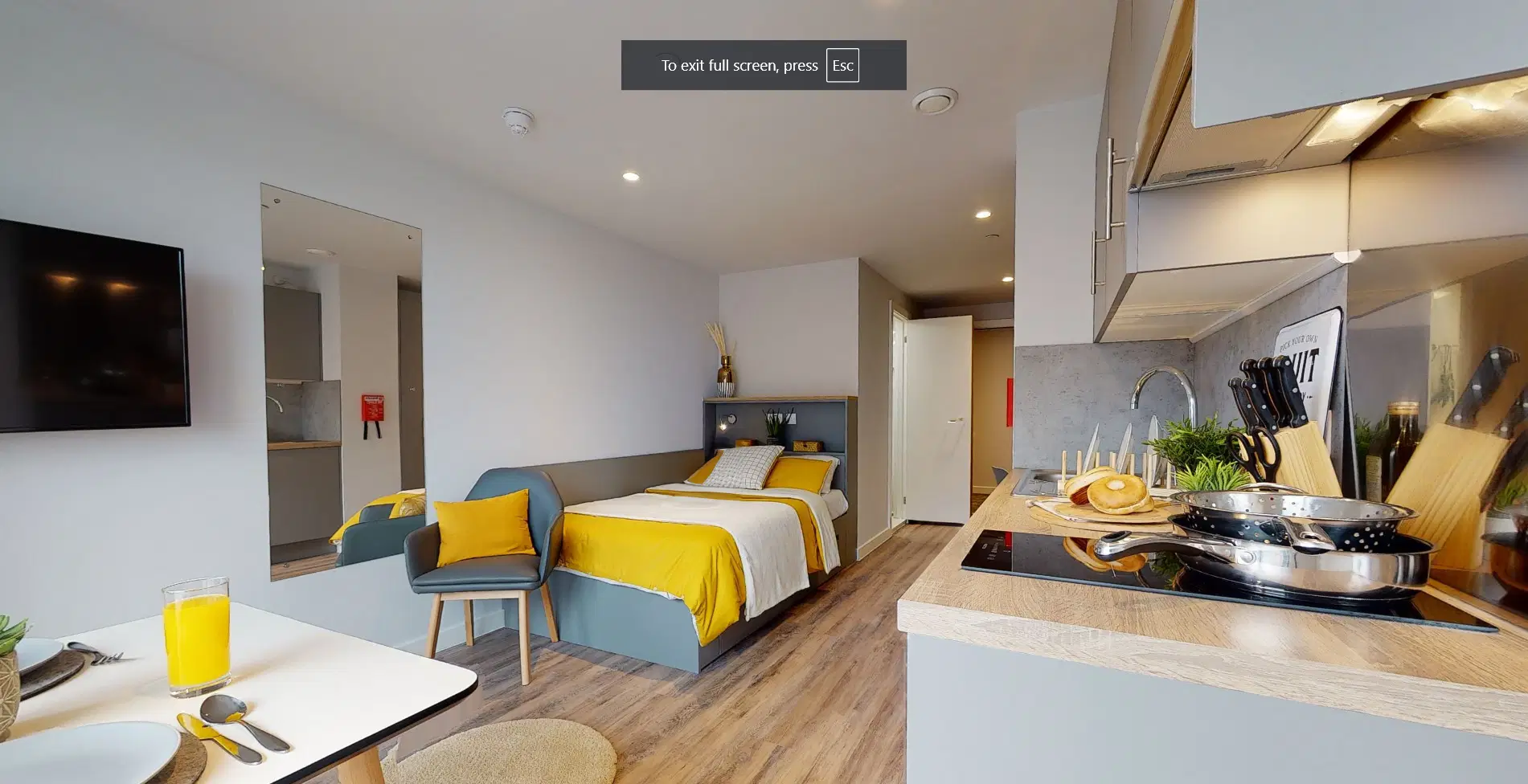 iQ Altus House, Leeds – Bronze Studio