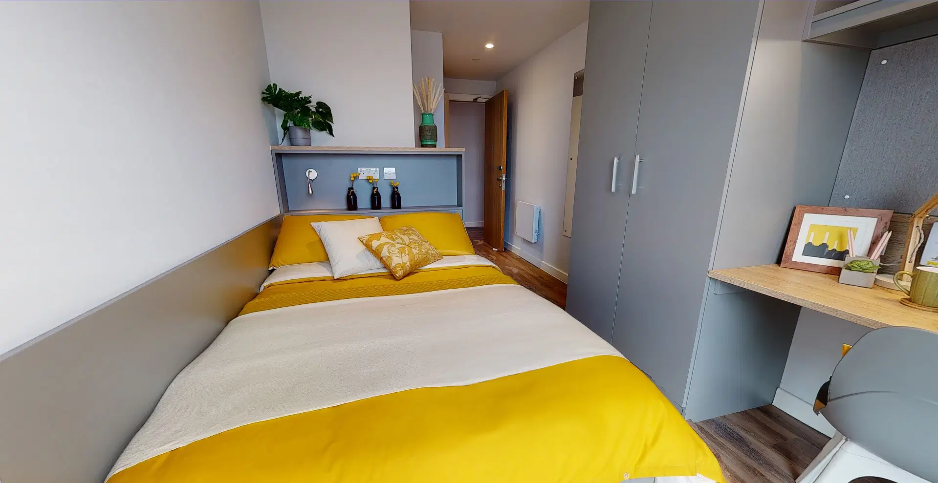 iQ Altus House, Leeds – Penthouse En Suite Plus