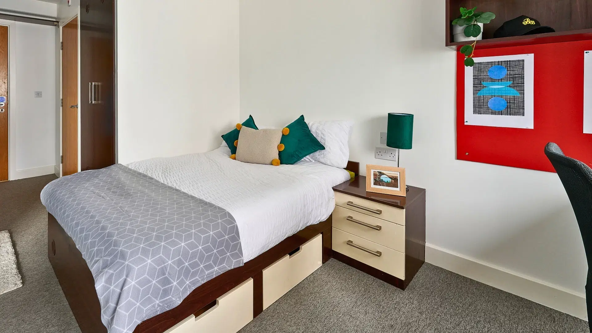 Heantun Point, Wolverhampton – Premium En-suite