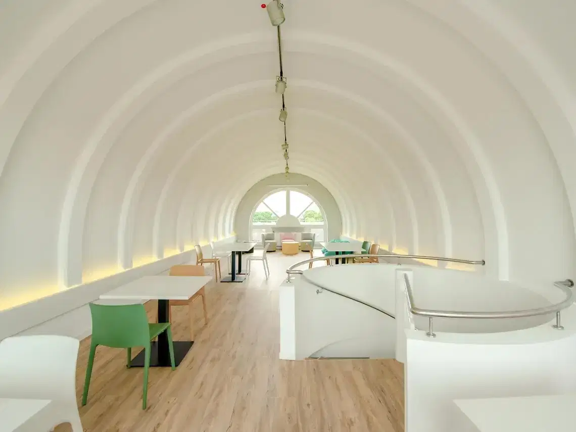 Yugo Leonis, Munster – Common Area