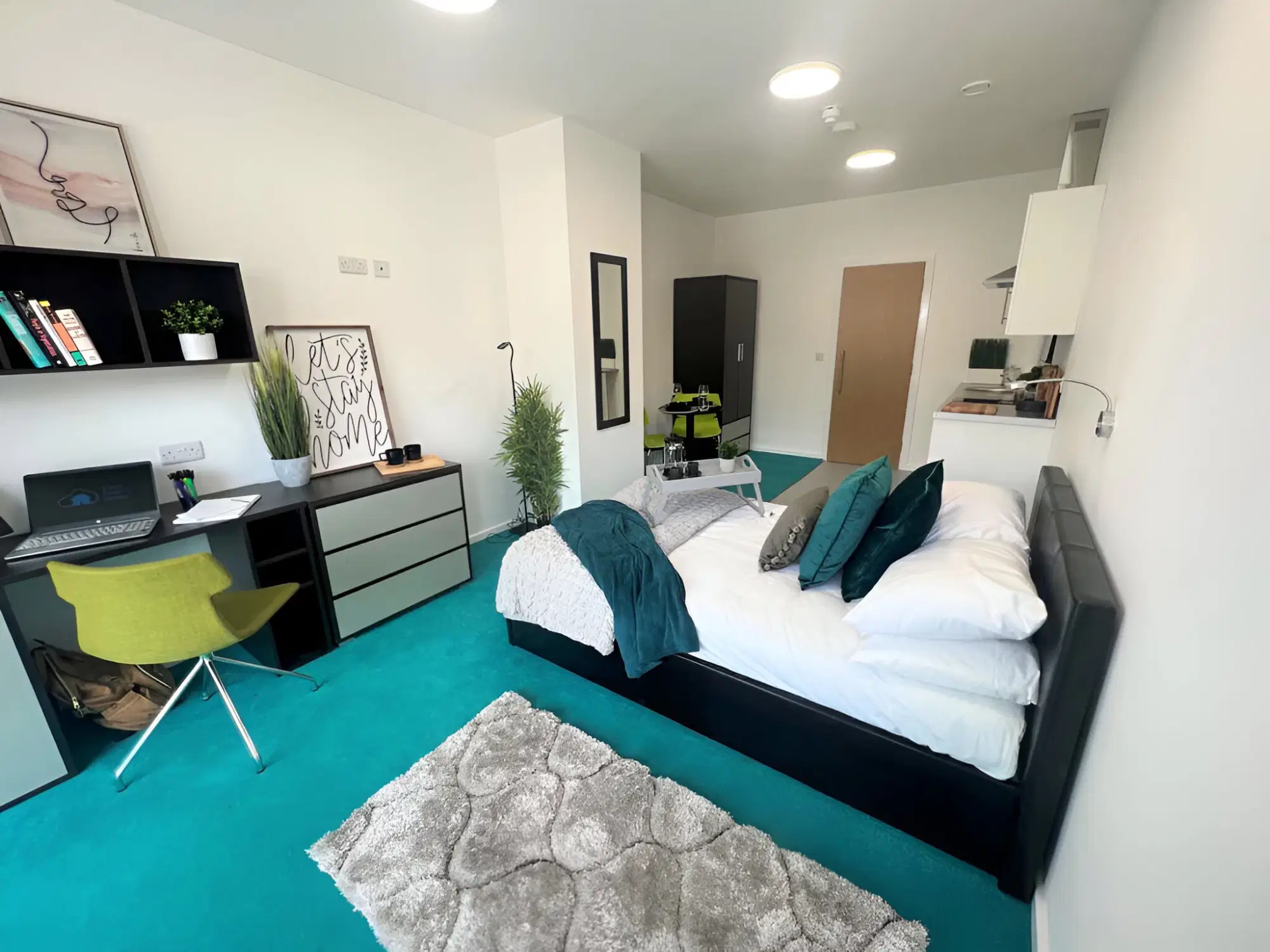Nebula, Sheffield – Deluxe Studio