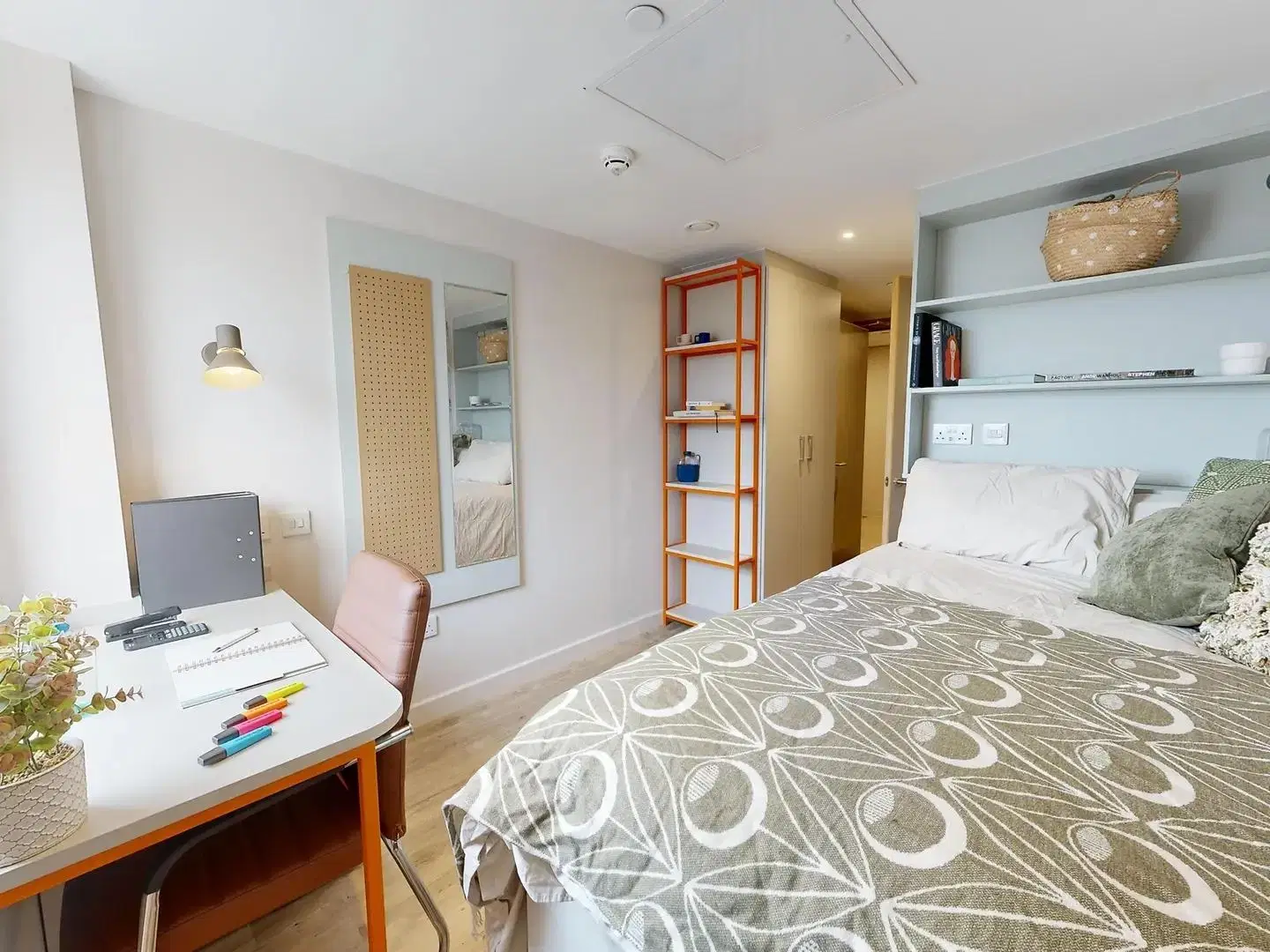 Cosmos, Sheffield – 4 Bed Ensuite