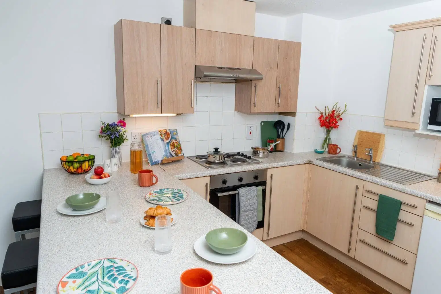Wardley House Students, Bradford – Kitchen