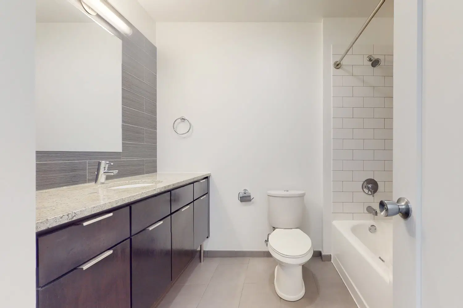 The Del Prado, Chicago – Studio