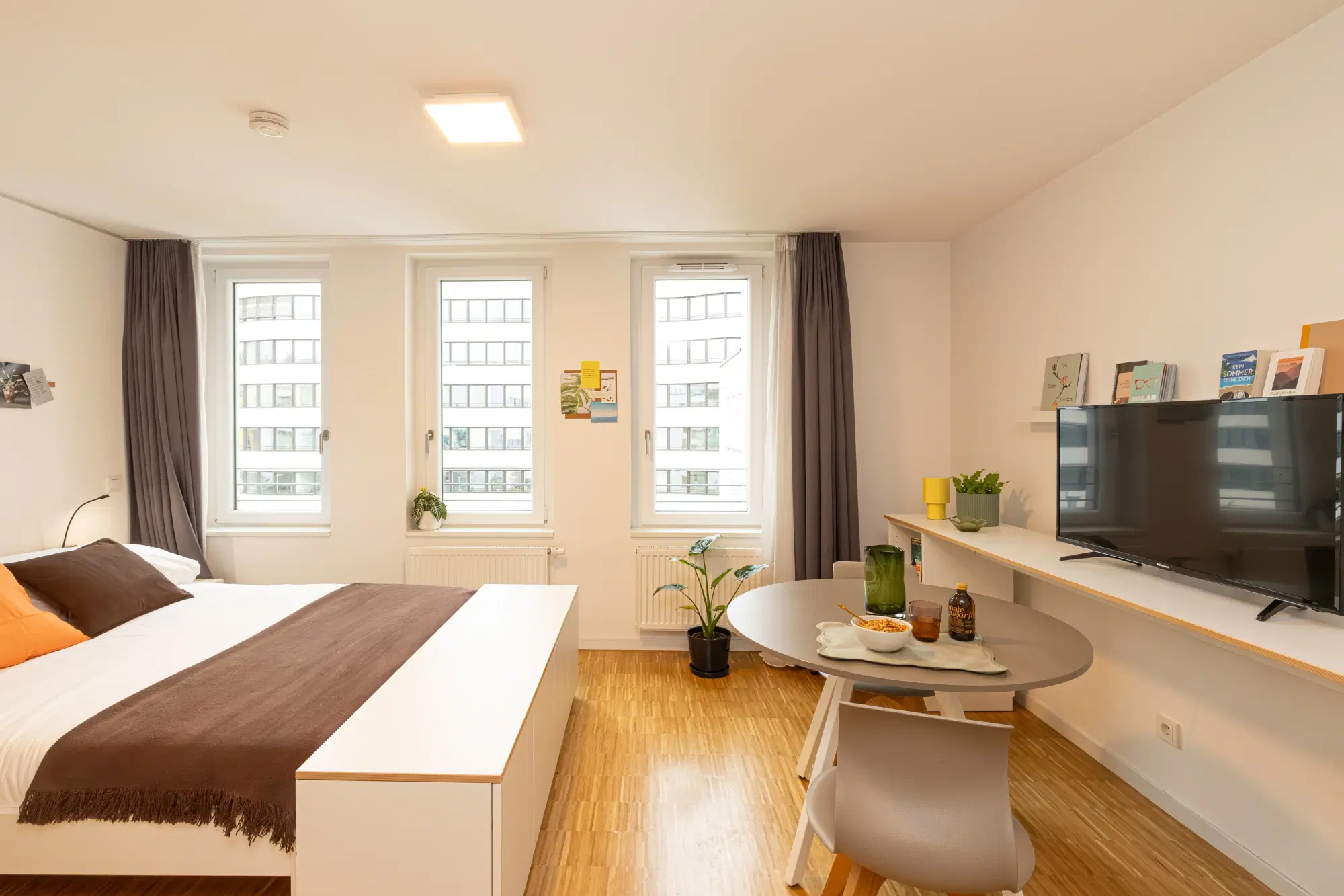 Yugo Urbanum, Frankfurt – Extra Large Platinum Studio (36 sqm)
