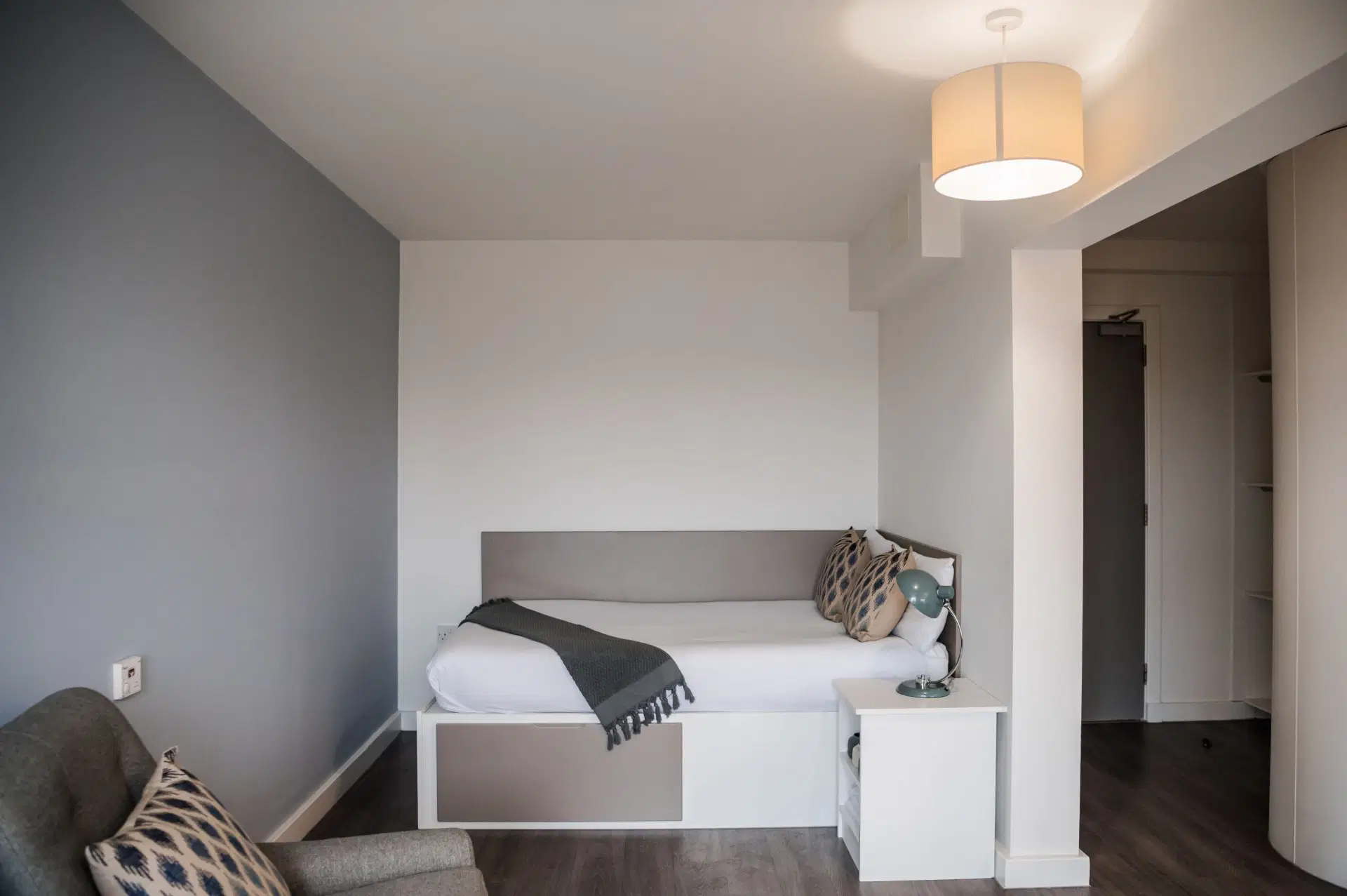 McDonald Road, Edinburgh – Premium Studio