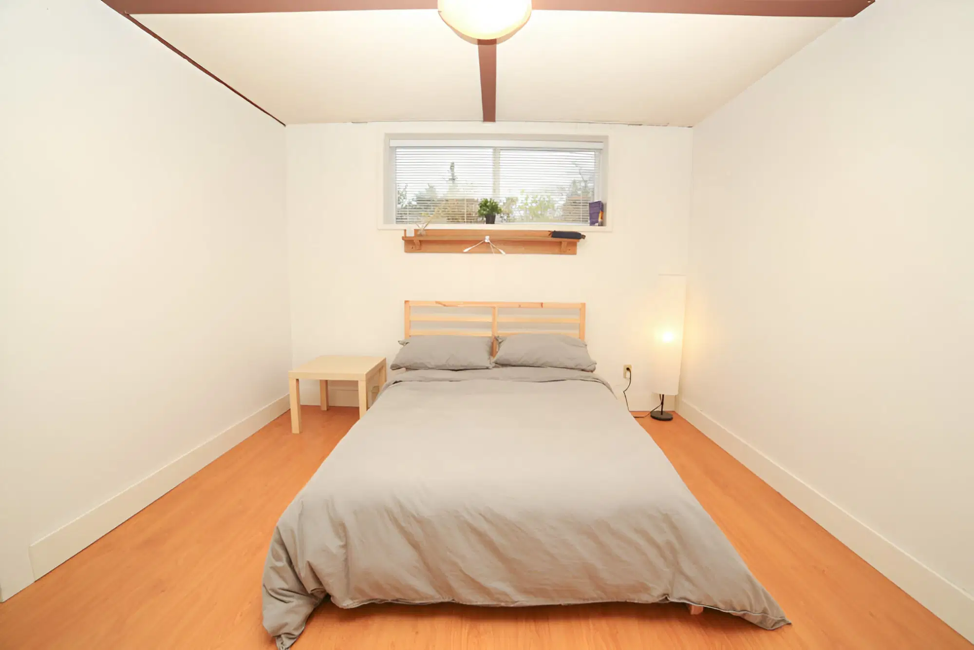 812 W 42nd Ave, Vancouver – Atlanta Room (1 Bed 1 Bath)