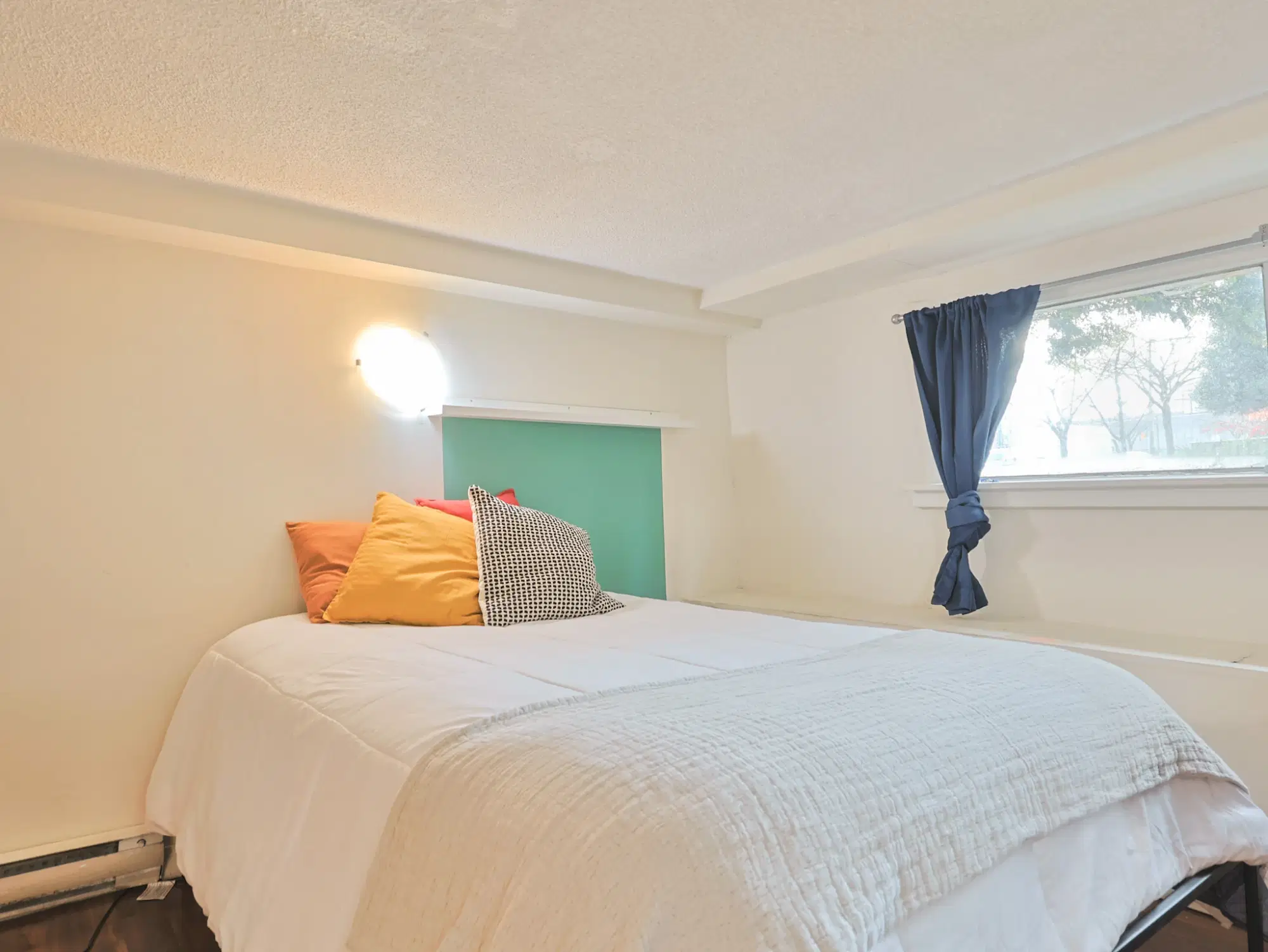 2095 Ferndale Street, Vancouver – Zimbabwe Room (1 Bed 1 Bath)
