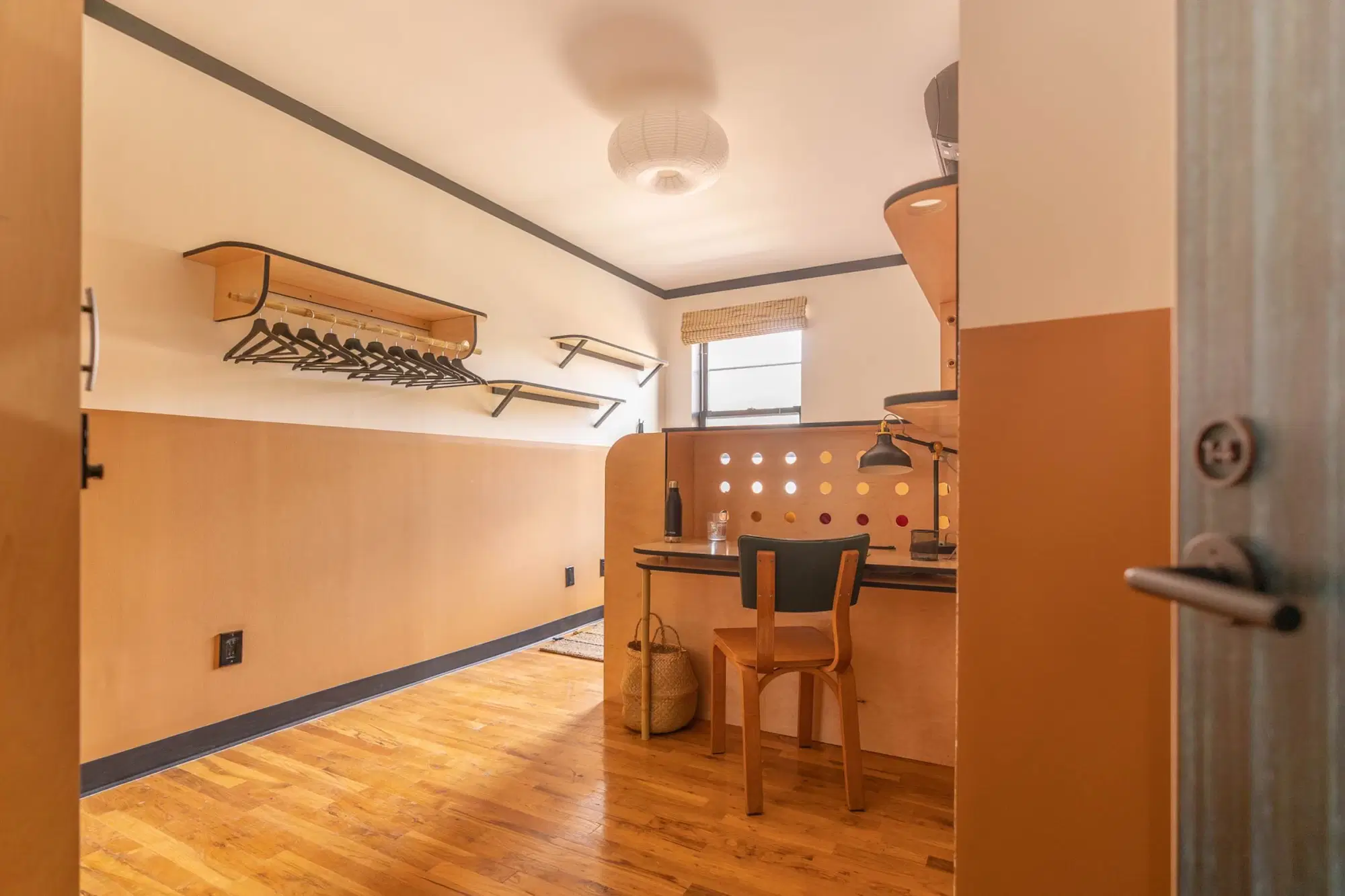 Crown 1240, New York – Essential Room in 6 Bed 2 Bath (Unit 2)