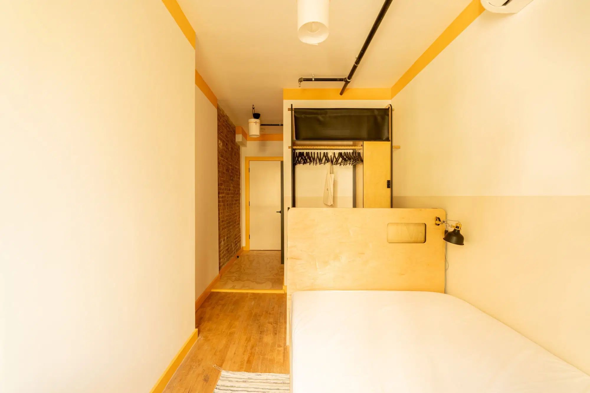 Lenox 122, New York – Classic+ Room in 6 Bed 6 Bath (Unit 2)