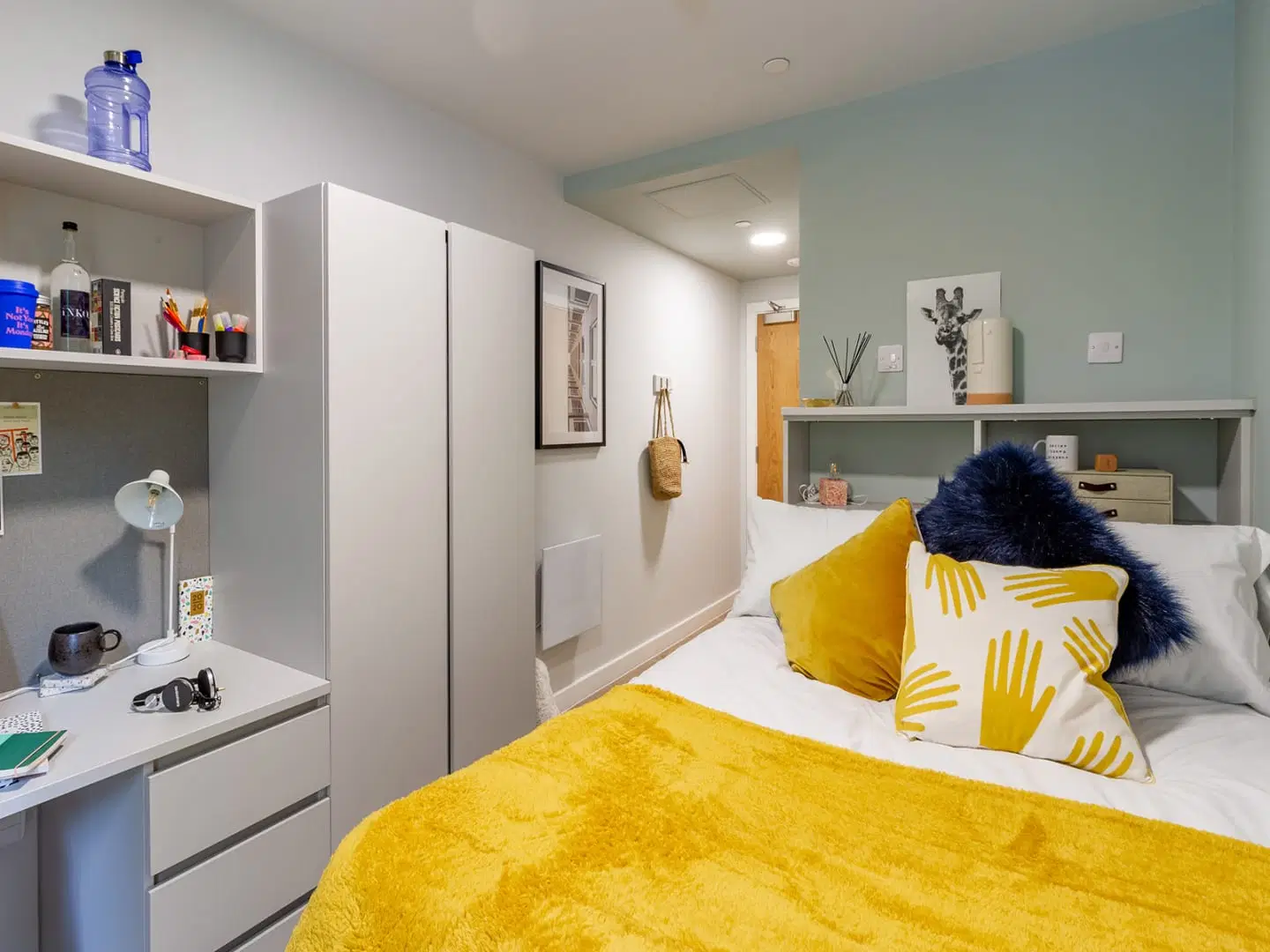 The Refinery, Leeds – Bronze En Suite