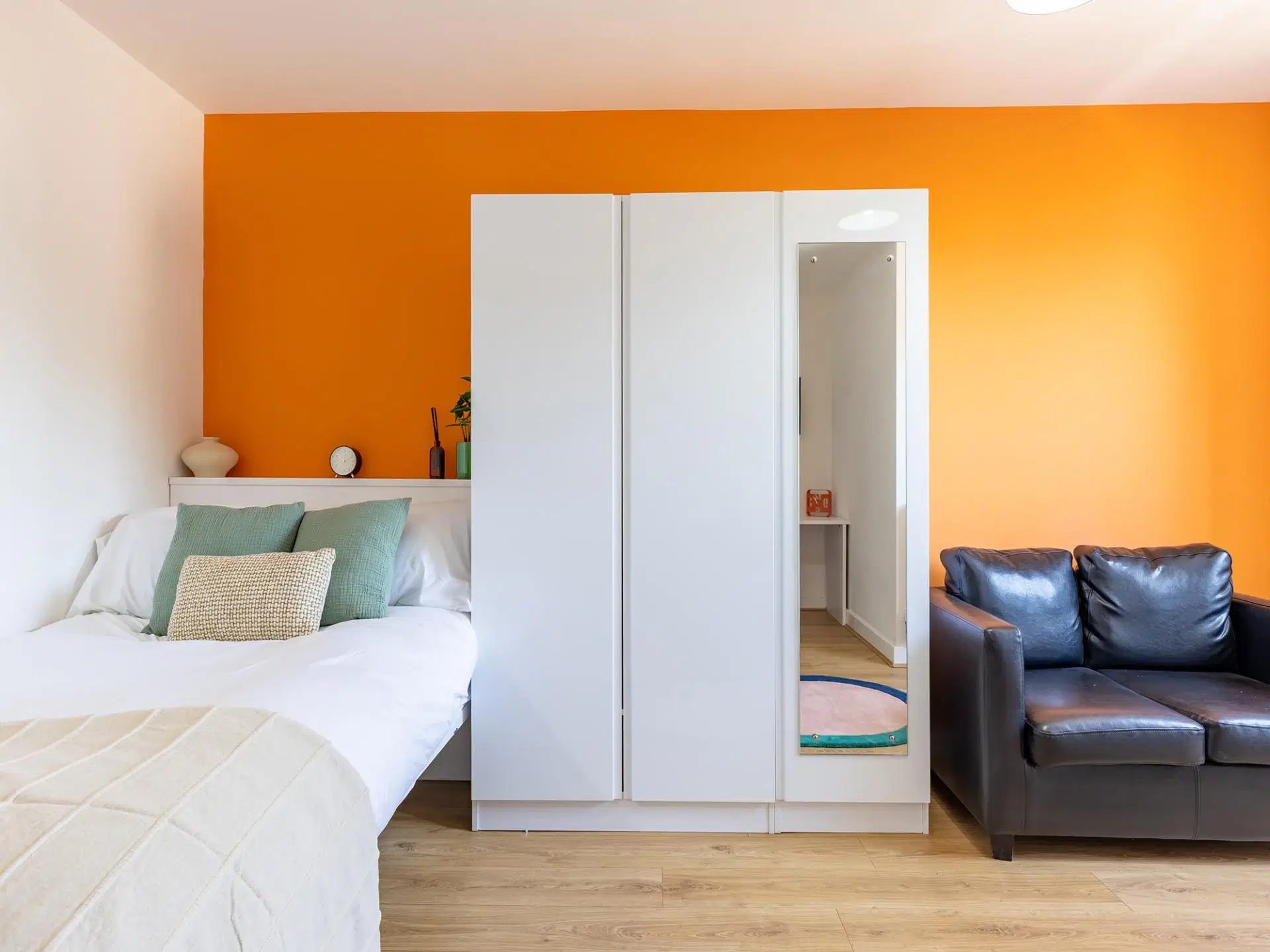 The Rise, Nottingham – Deluxe Studio
