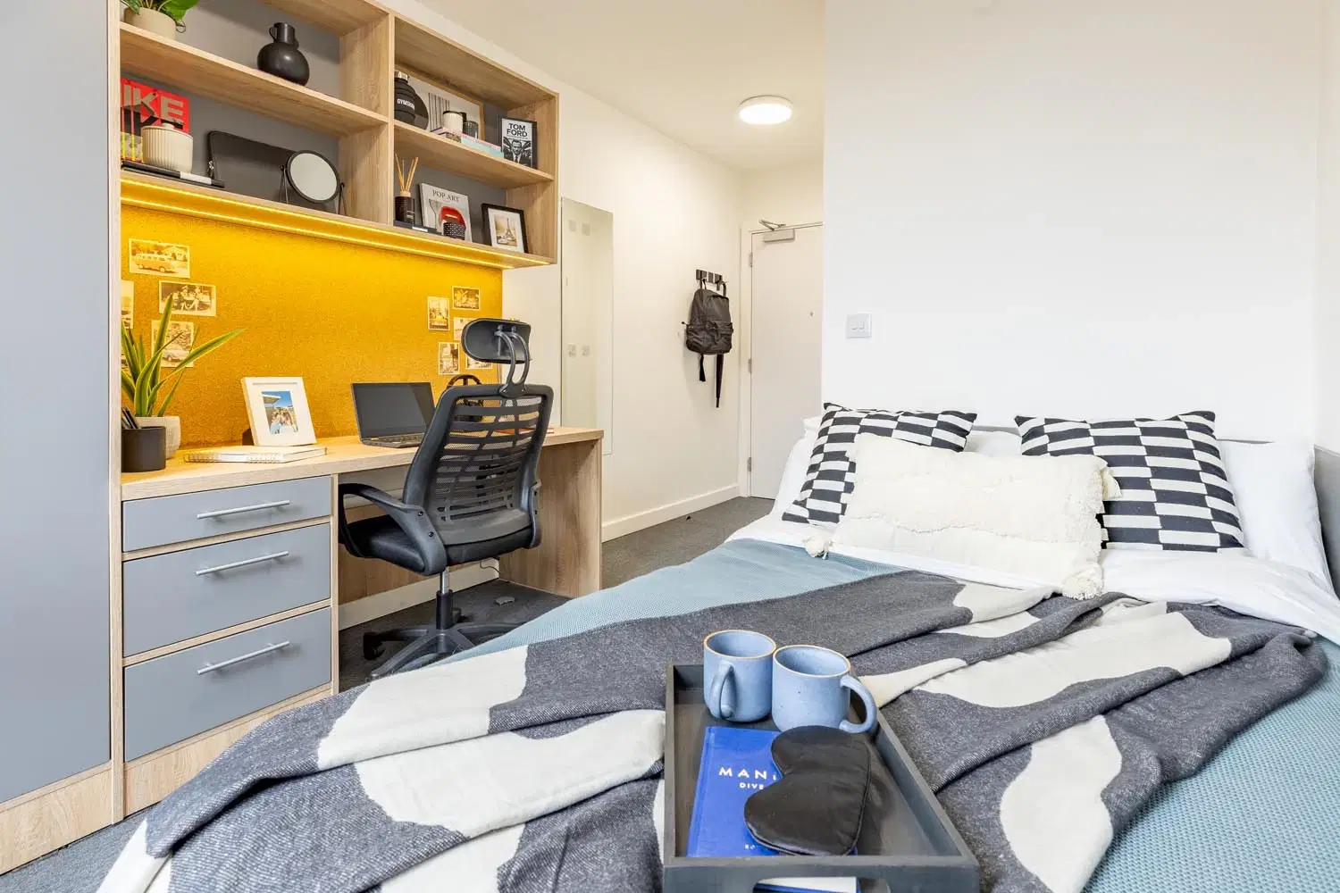 Globe Works, Birmingham – Classic Ensuite