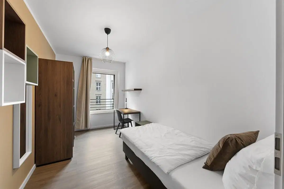 Friedrichstrasse 63, Berlin – Private Room (FR.52.6)