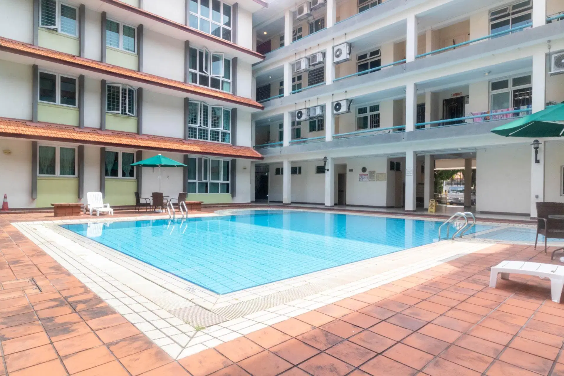Eunos Green, Paya Lebar & Eunos – Exterior
