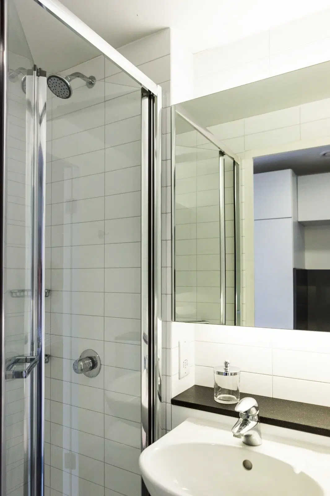 LST King's Cross Residence, London – Bathroom
