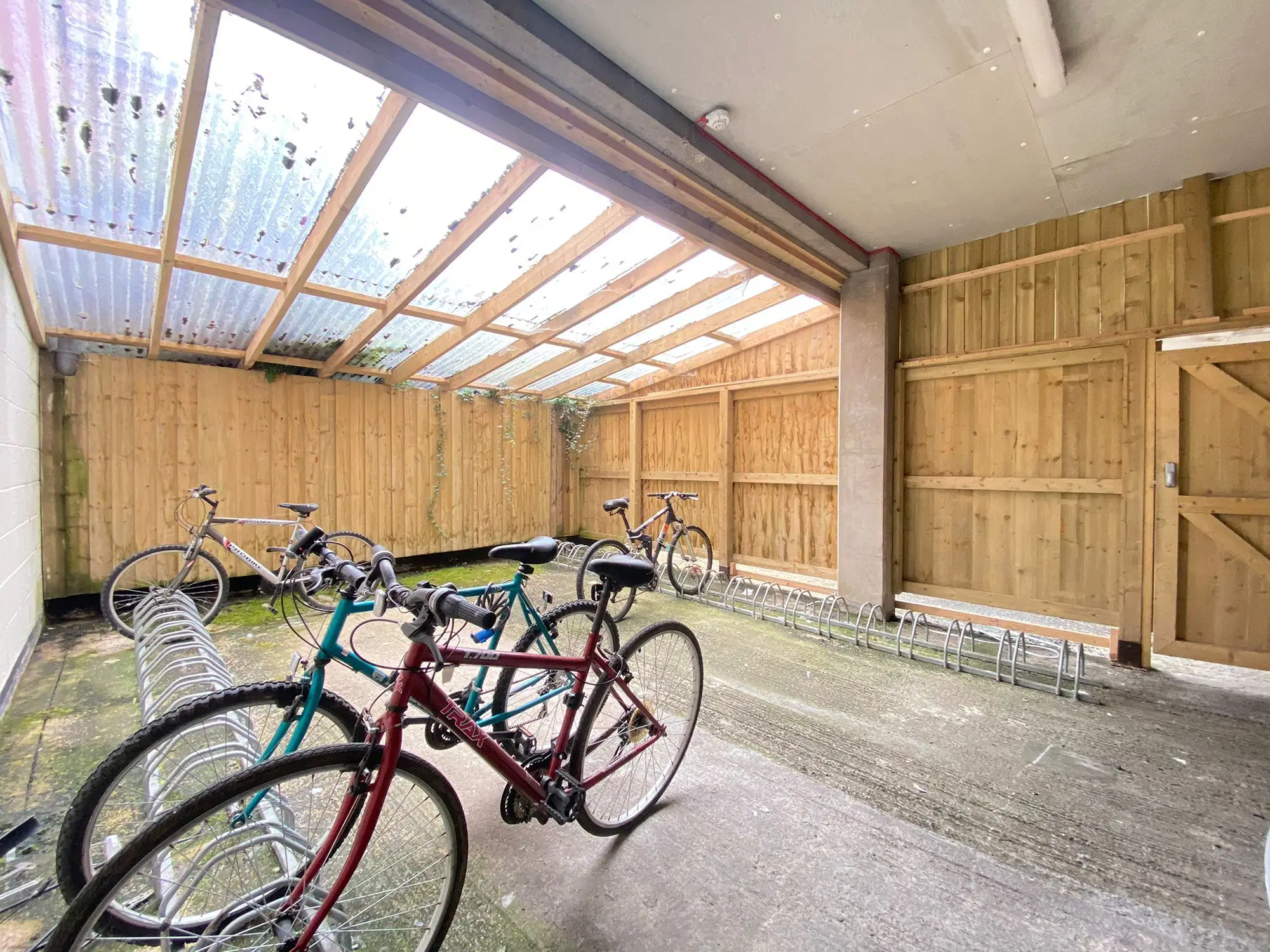 London House, High Wycombe – Amenities