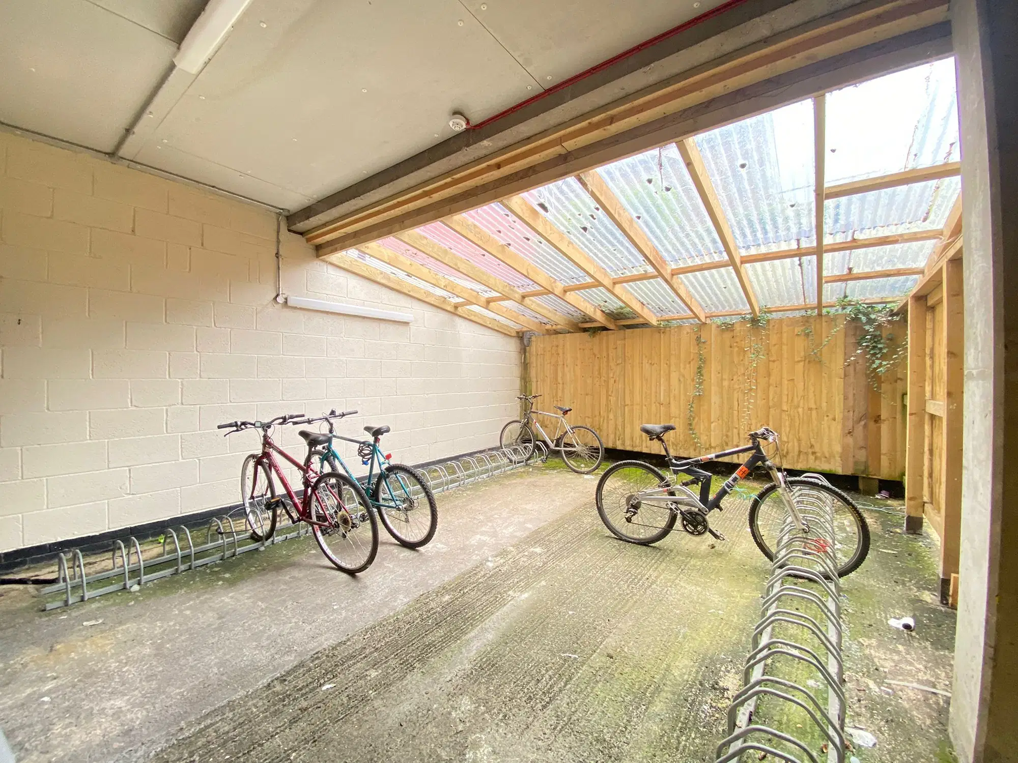 London House, High Wycombe – Amenities
