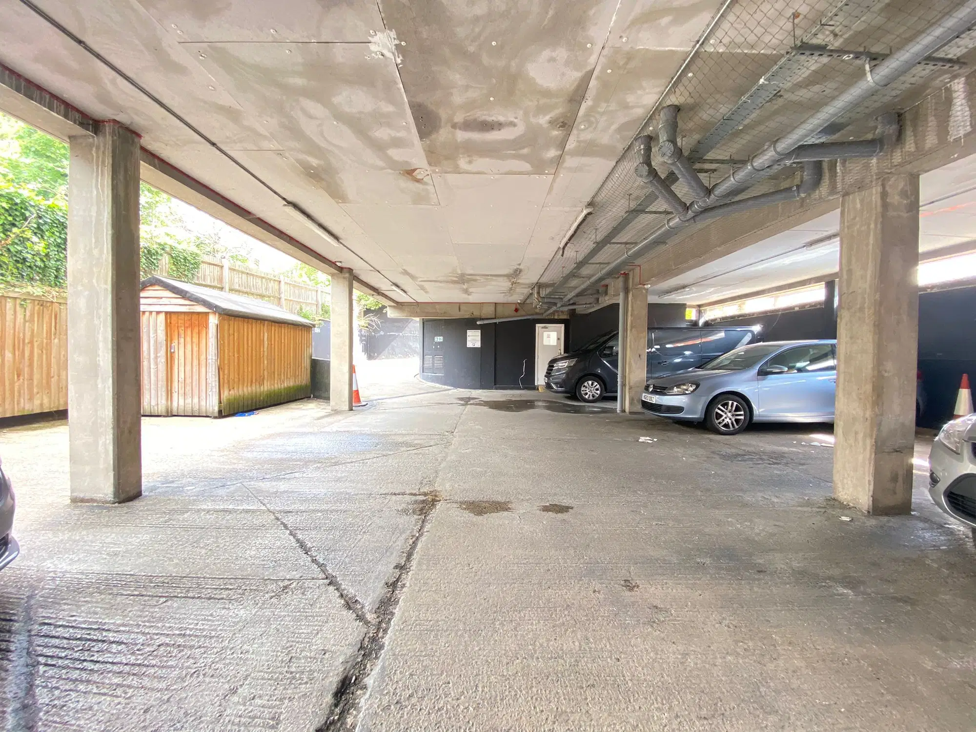 London House, High Wycombe – Amenities