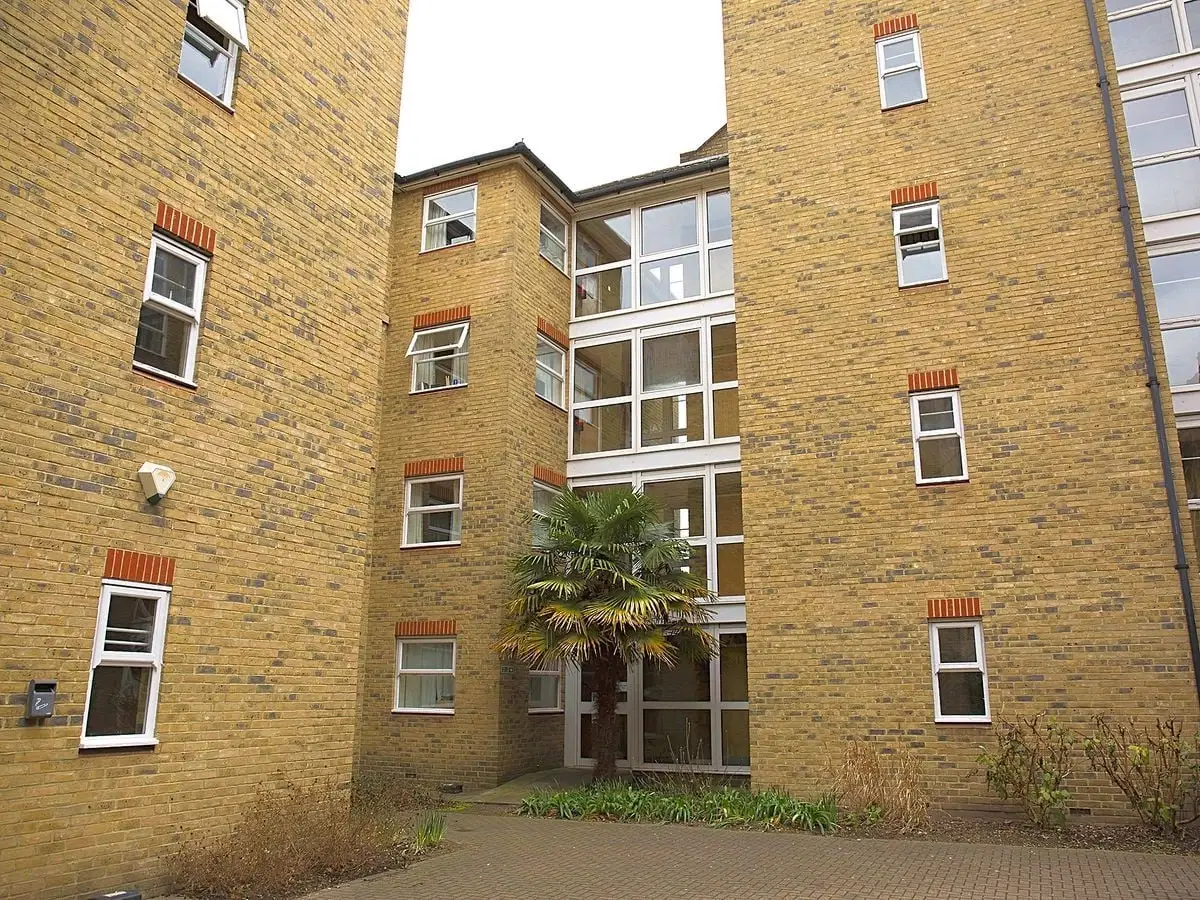 Dean House, London – Exterior