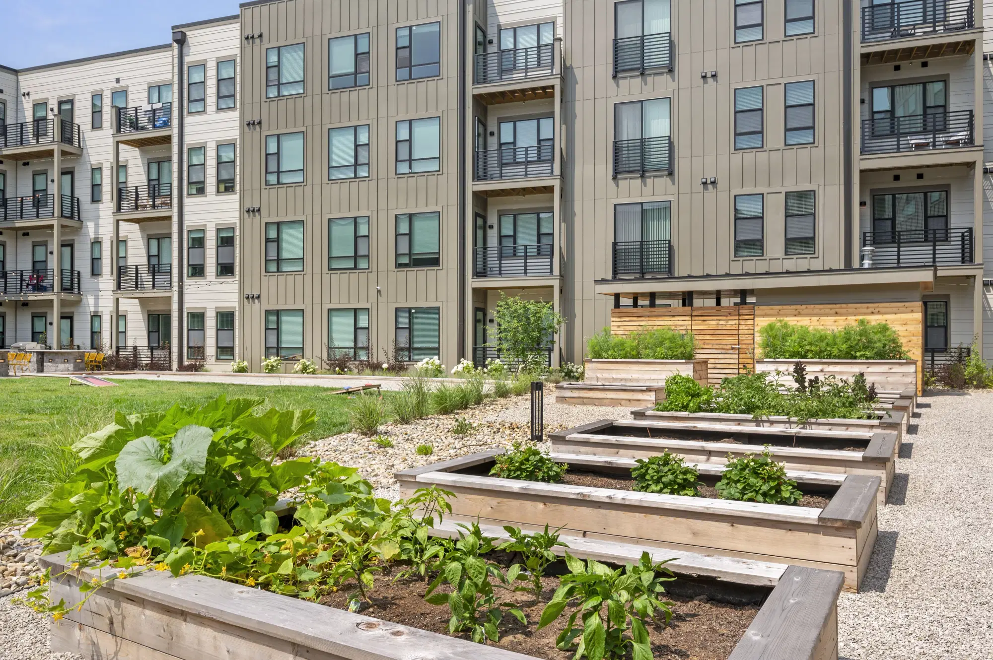 Relato, Bloomington – Exterior