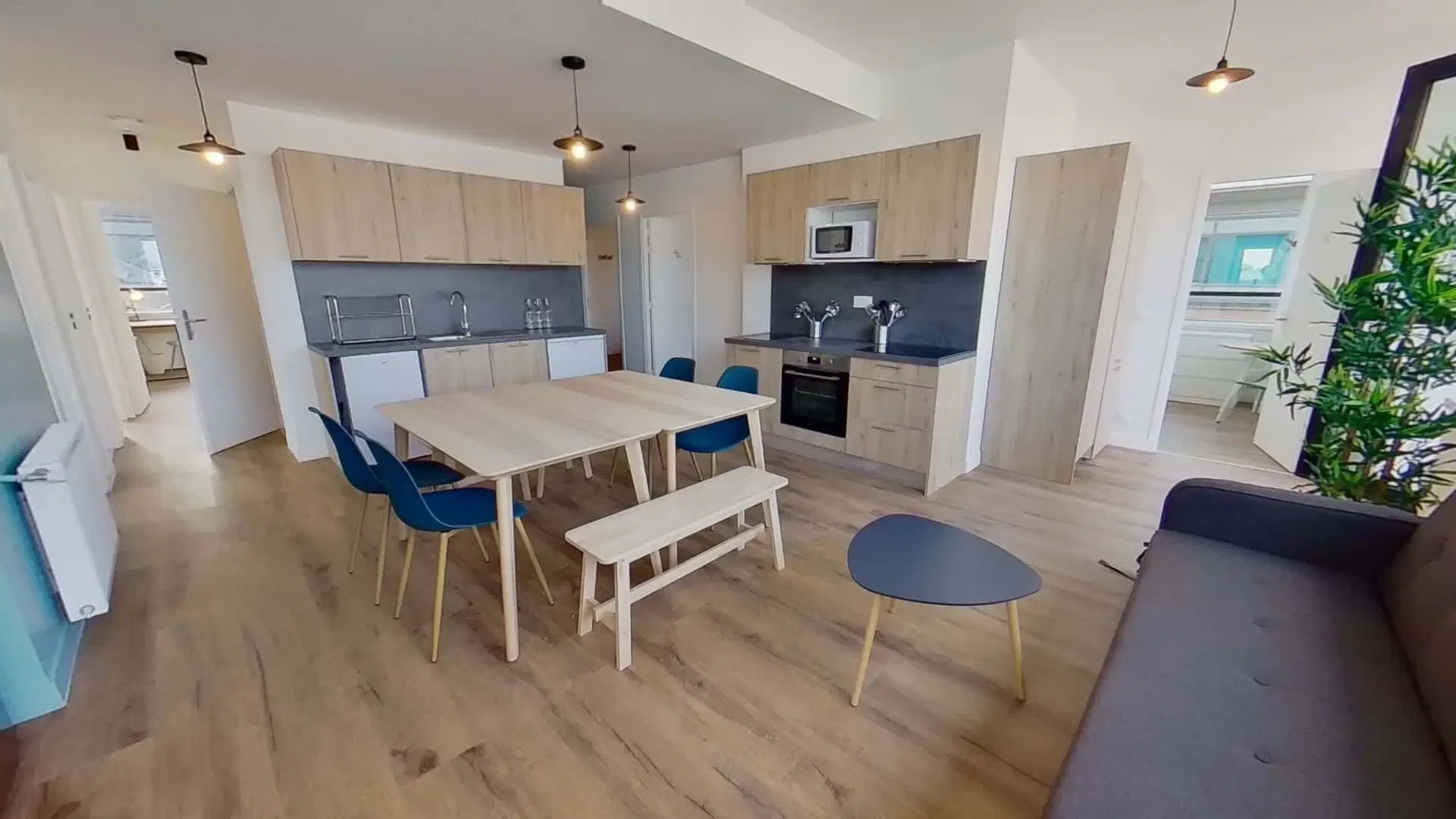 Avenue Sainte-Anne, Paris – Kitchen