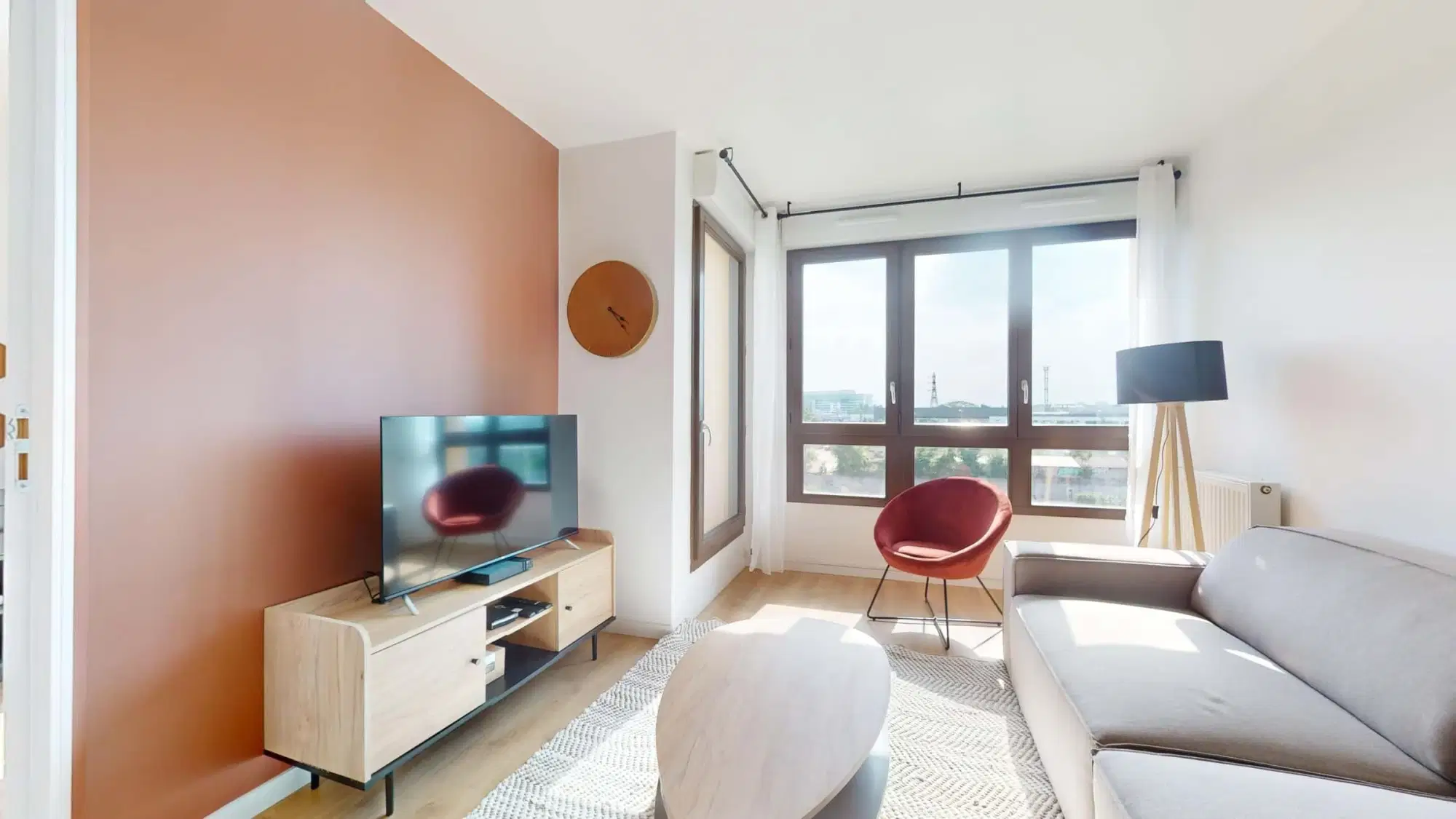Rue Denfert Rochereau, Paris – Common Area
