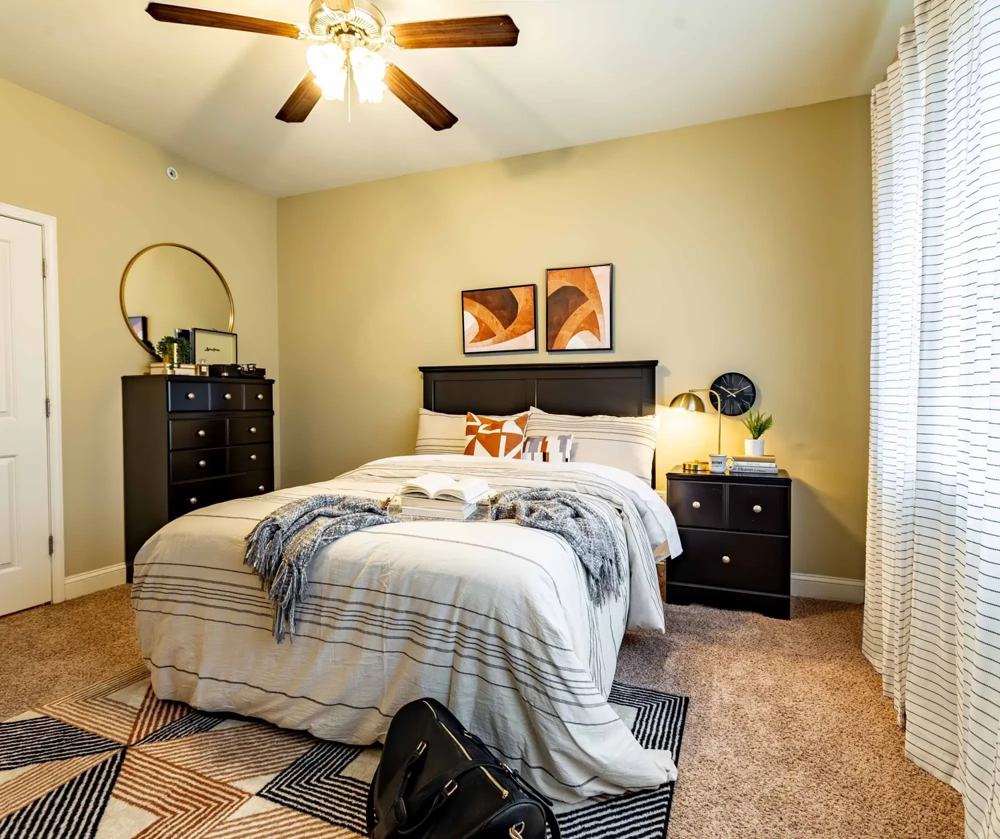 Midtown at WKU, Bowling Green – Bedroom