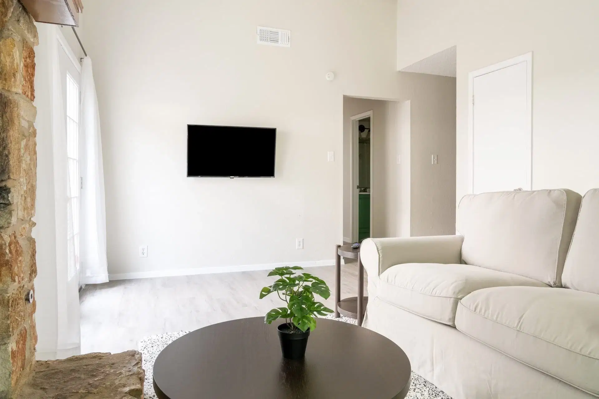 June Homes 78753, Austin – Common Area