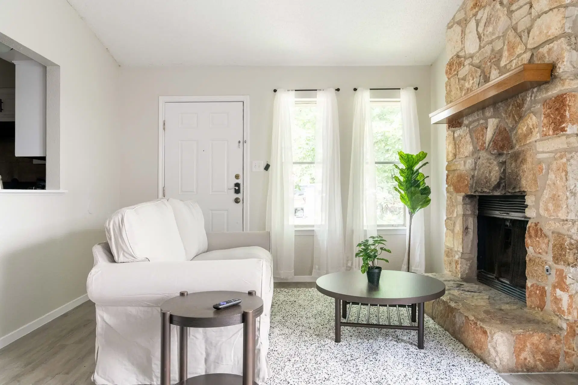 June Homes 78753, Austin – Common Area