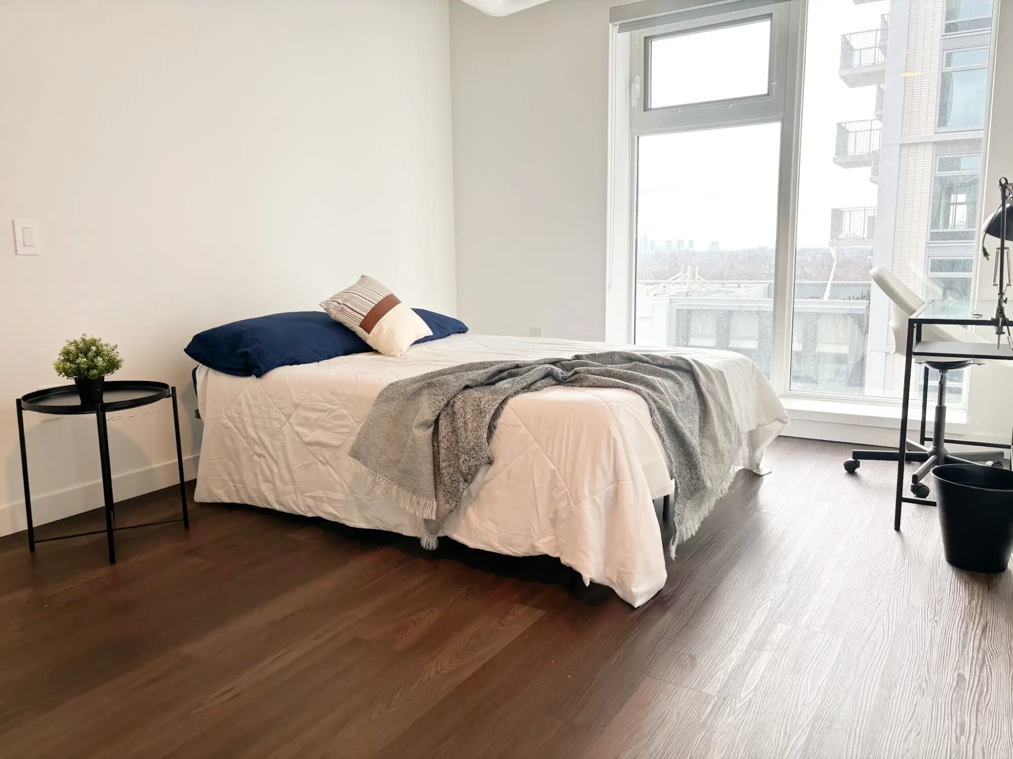 748 Bathurst St, Toronto – Unit 802 Standard (3 Bedroom 2 Bathroom)
