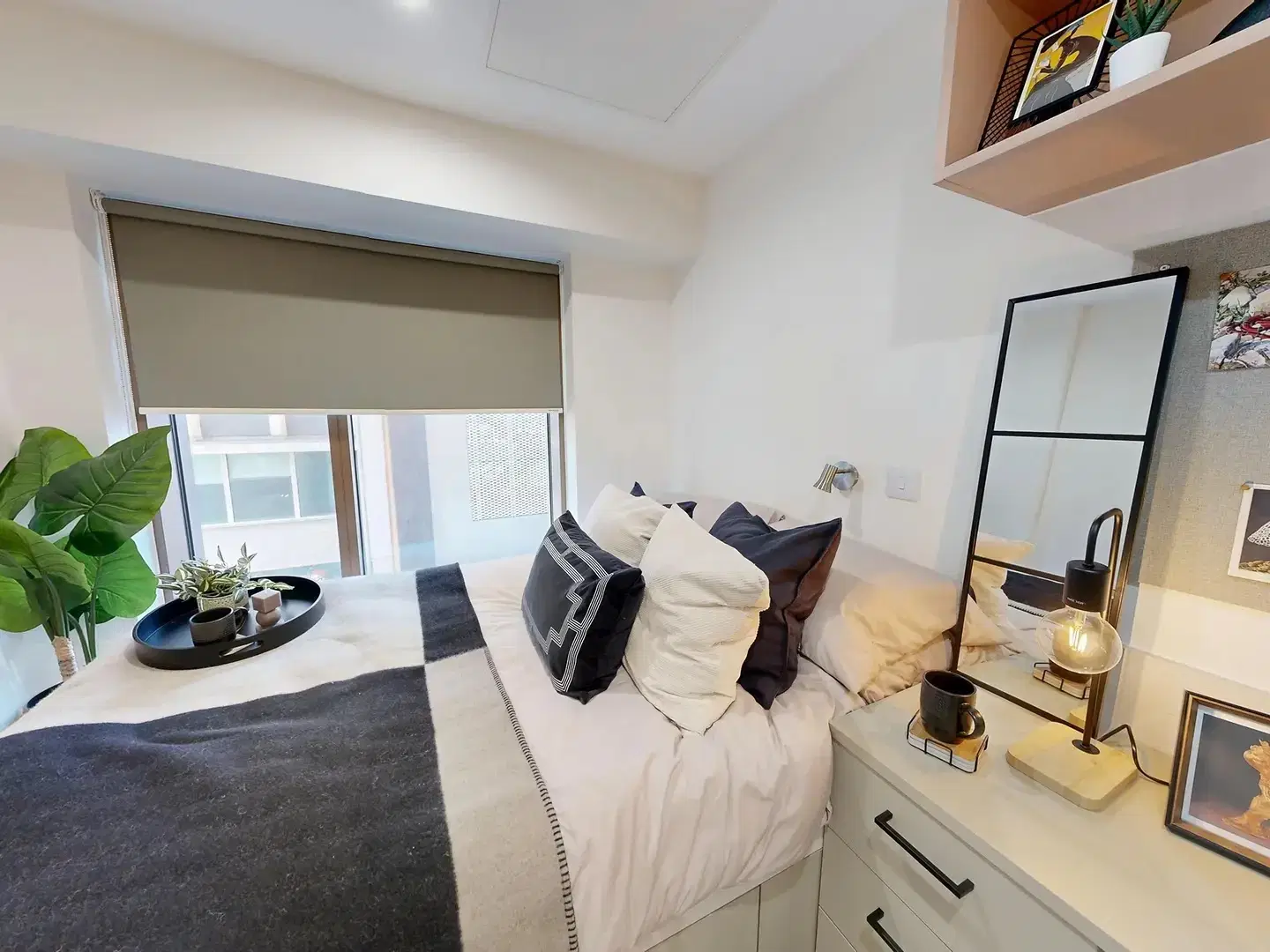 Yugo Crown Place, Birmingham – Deluxe Ensuite