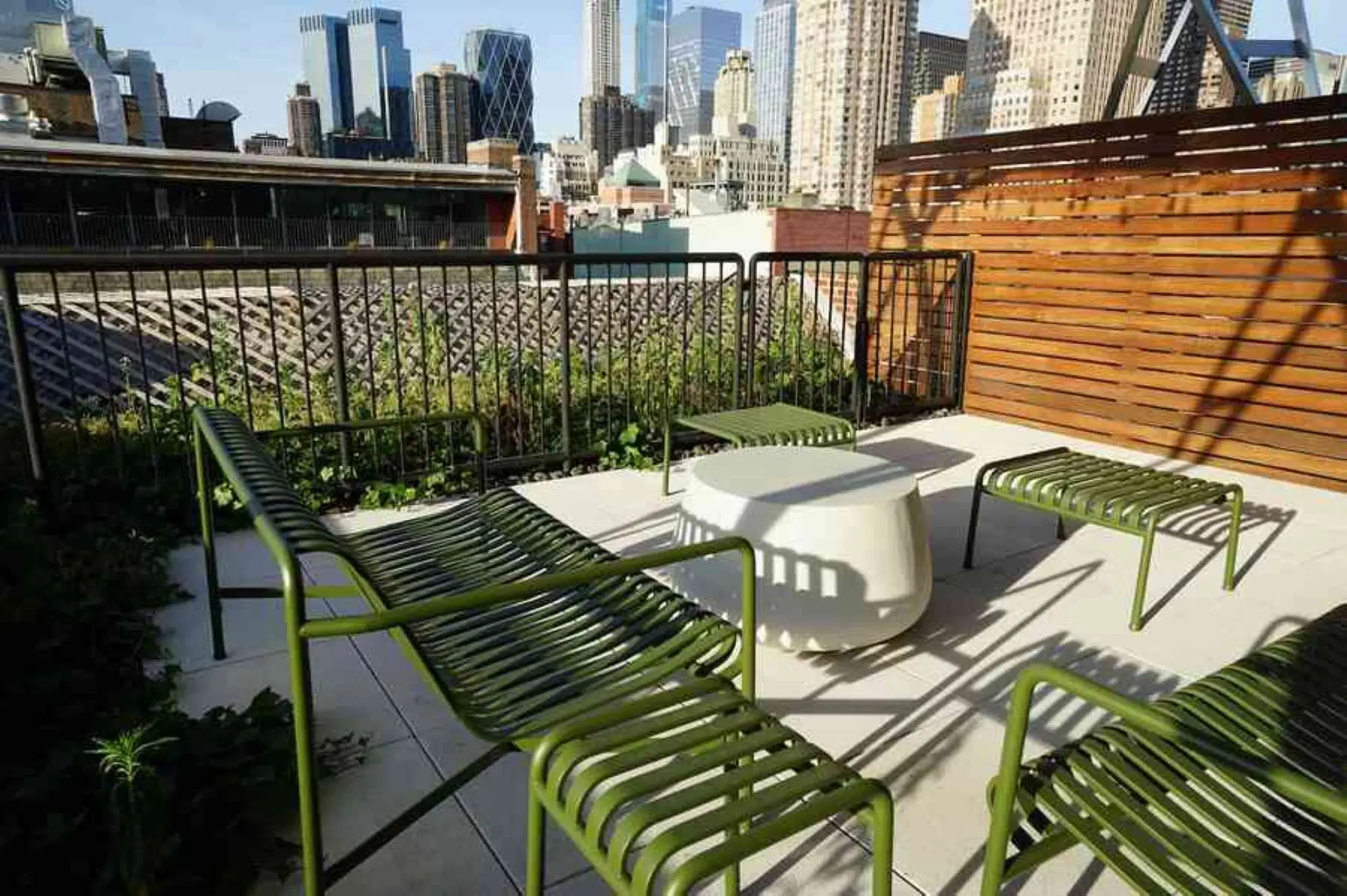 The Hells Kitchen House, New York – Exterior