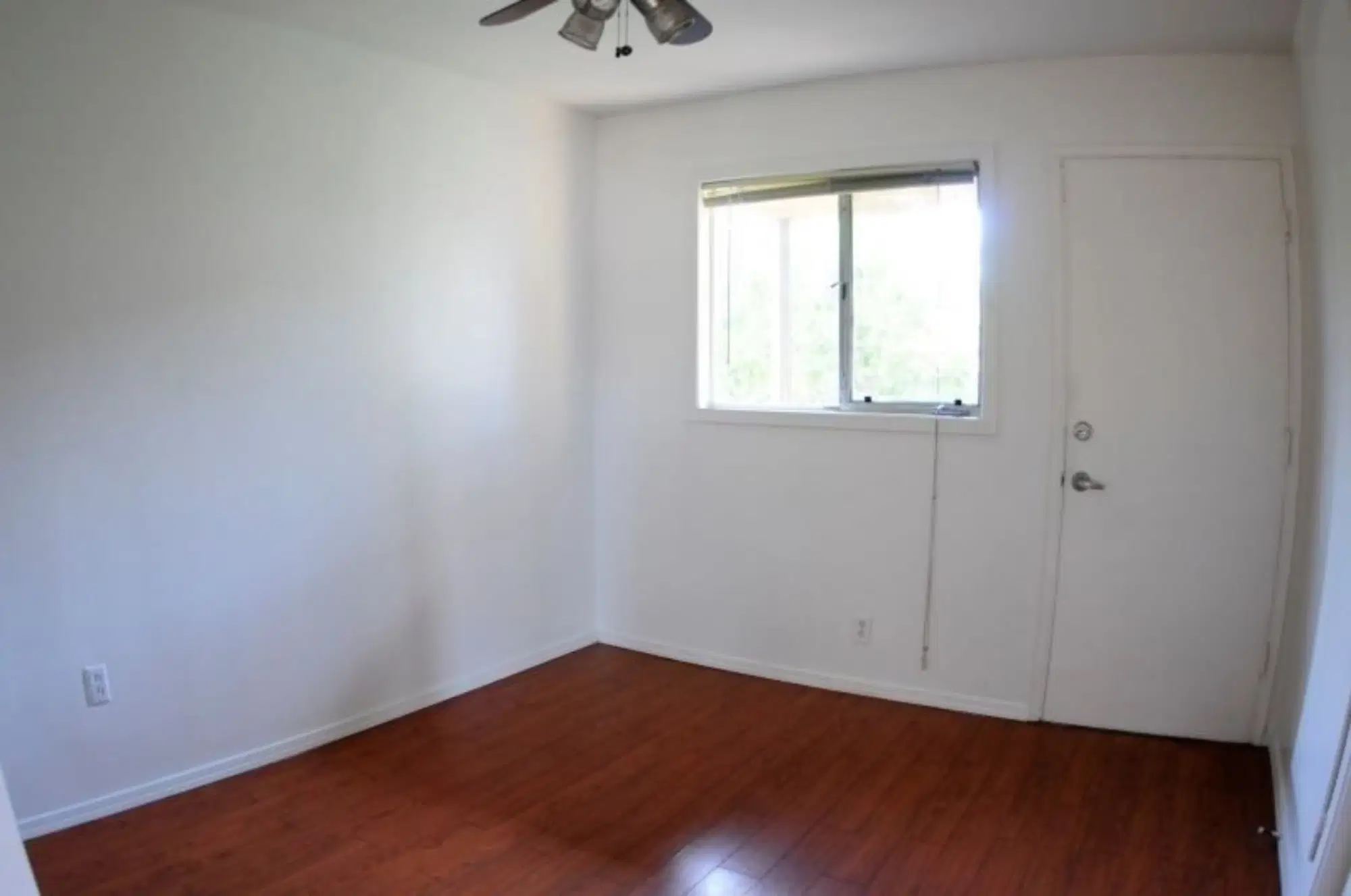 1204 W 24th St, Los Angeles